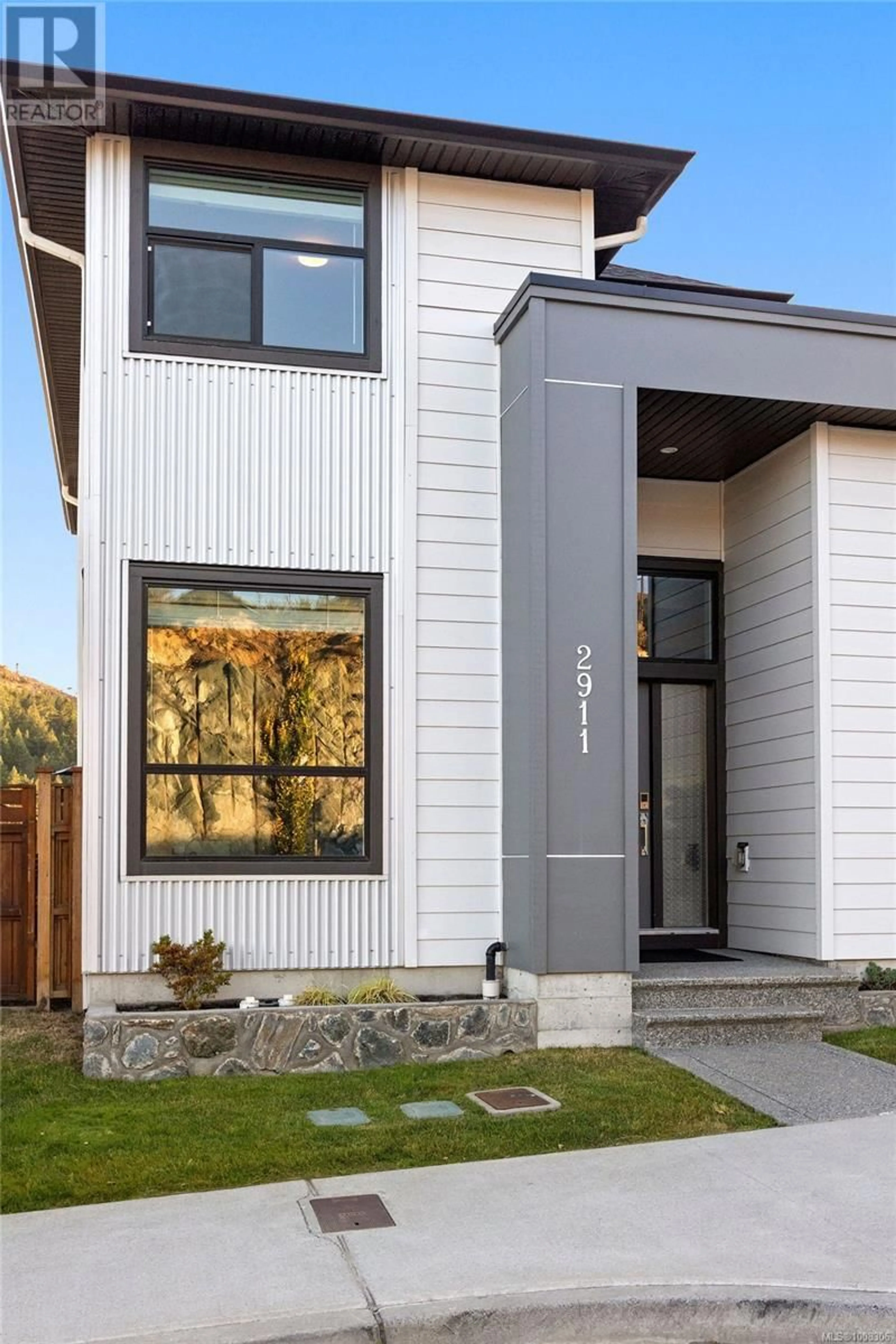 Home with vinyl exterior material, street for 2911 CONSTELLATION AVENUE, Langford British Columbia V9B6Z7