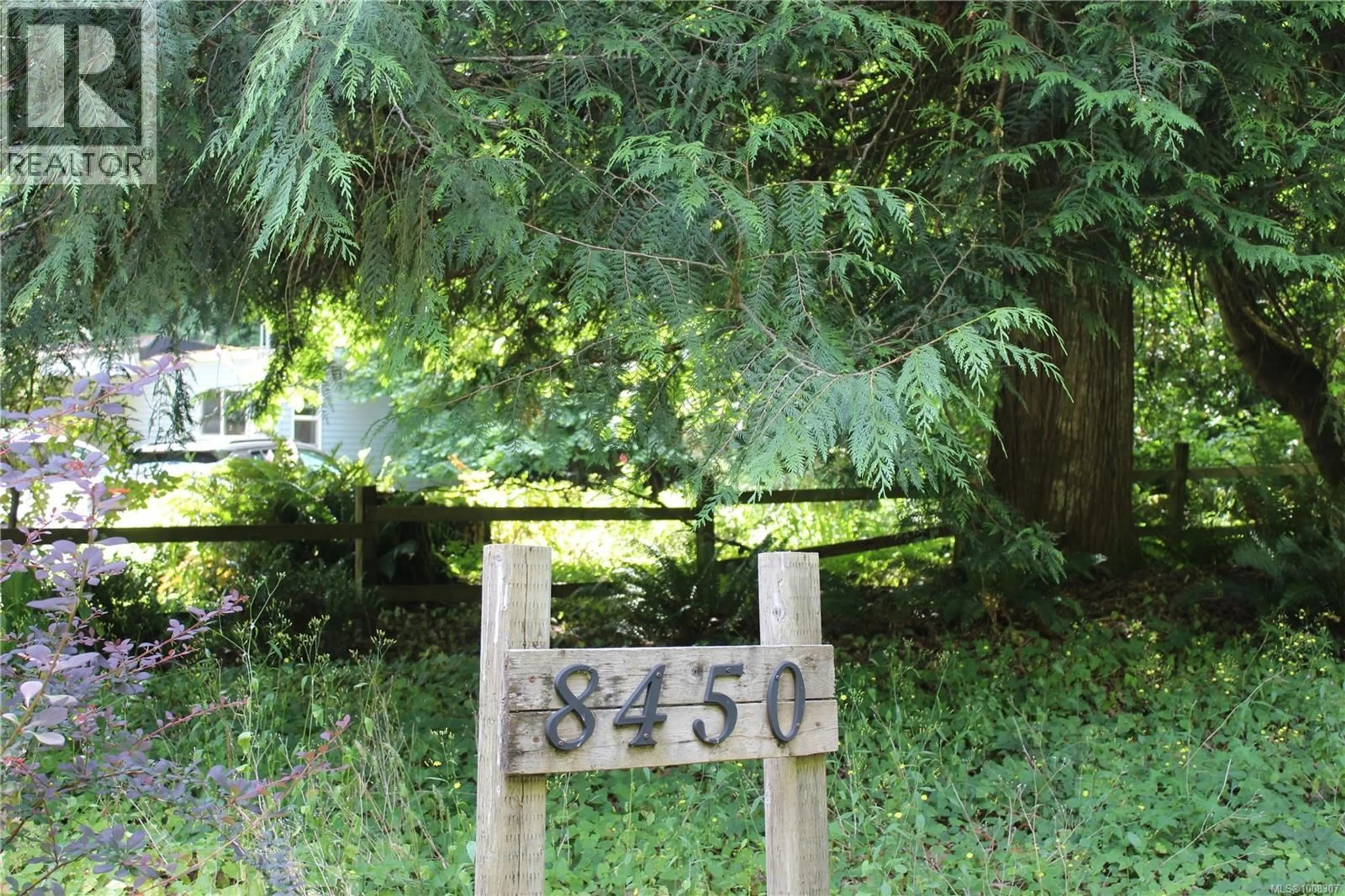 Unknown for 8450 BERRAY ROAD, Fanny Bay British Columbia V0R1W0