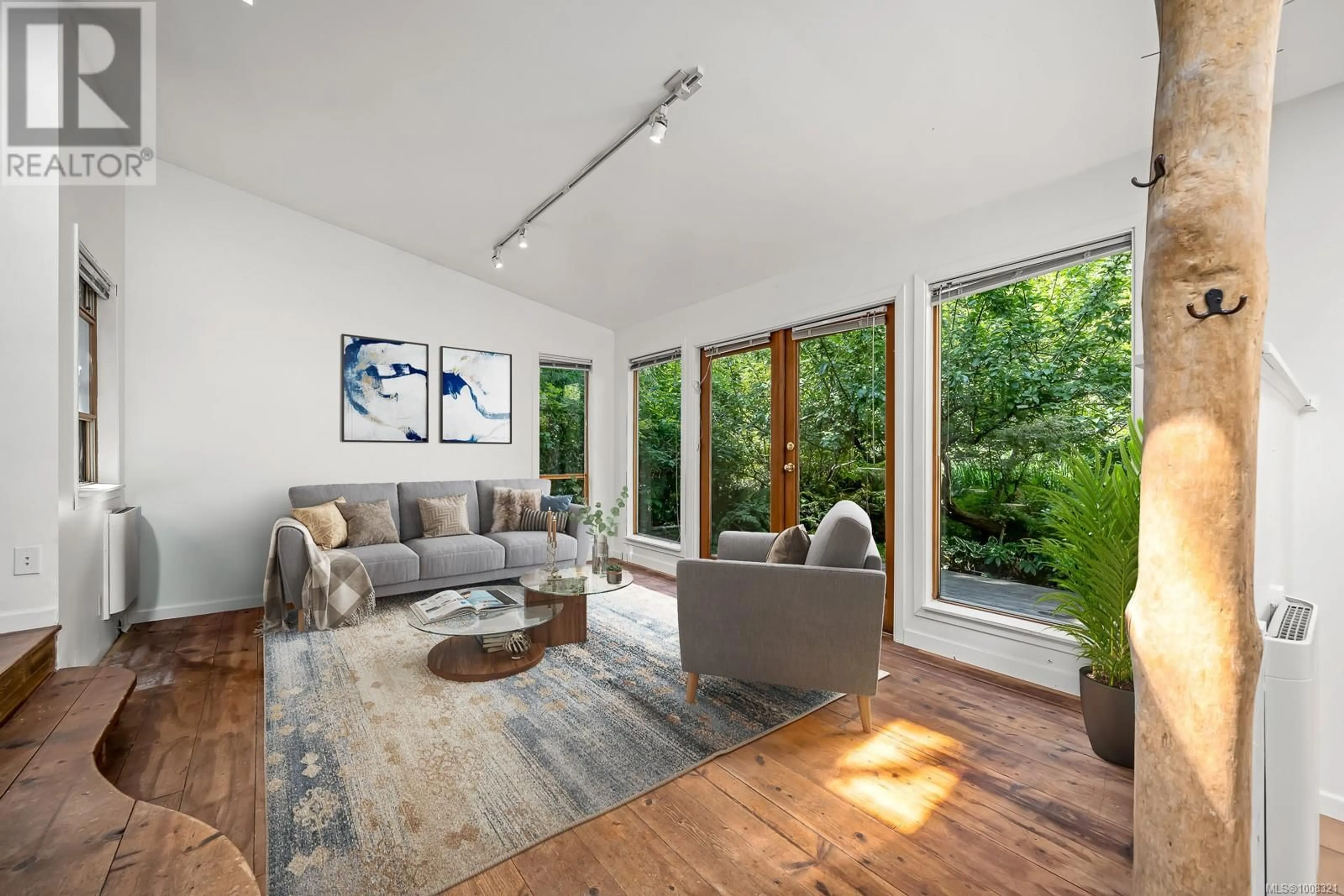 Living room with furniture, unknown for 7735 CENTRAL ROAD, Hornby Island British Columbia V0R1Z0