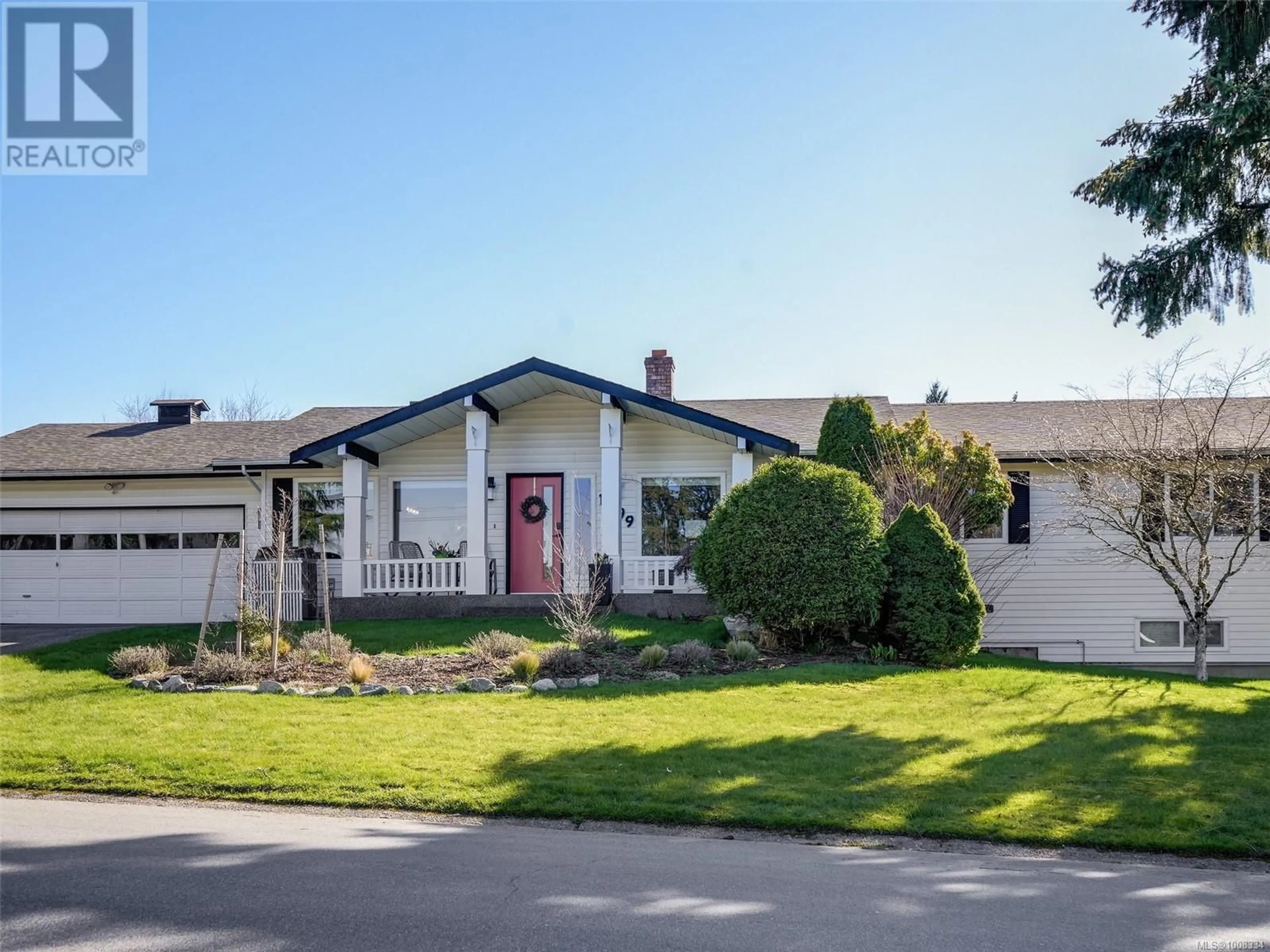 Home with vinyl exterior material, street for 1099 MARIN PARK DRIVE, Central Saanich British Columbia V8M1E8