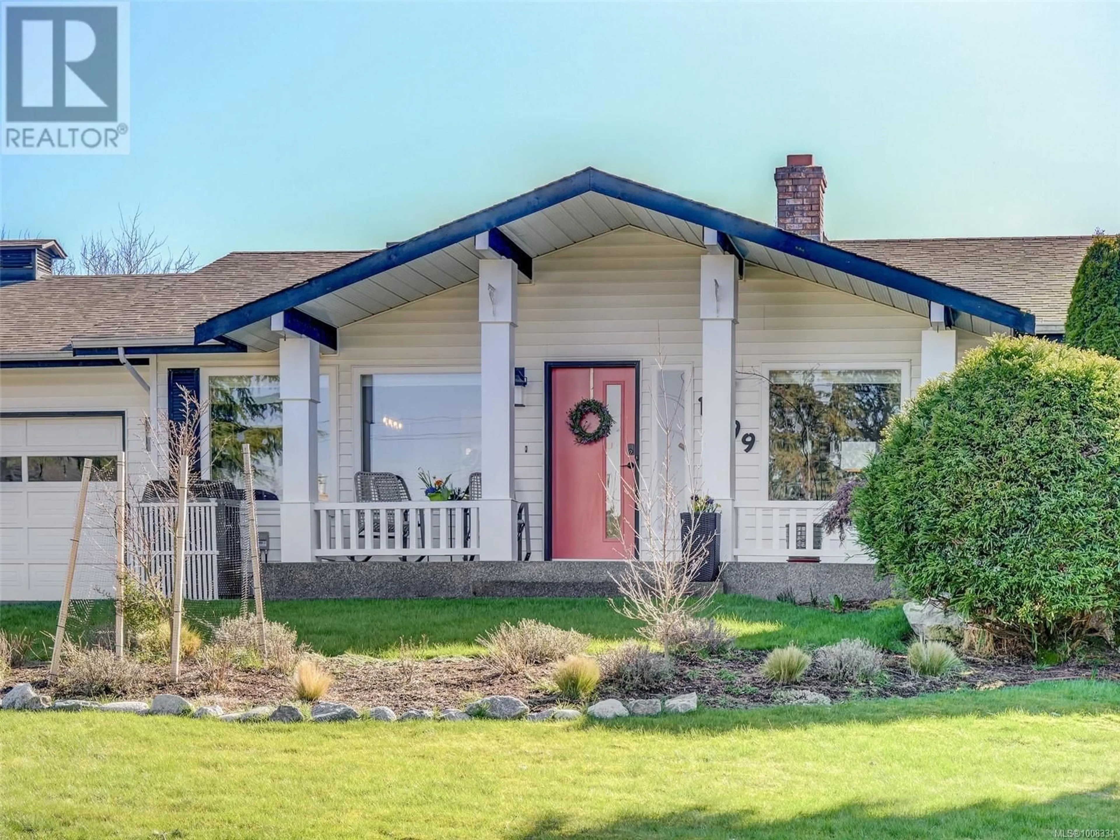 Home with vinyl exterior material, street for 1099 MARIN PARK DRIVE, Central Saanich British Columbia V8M1E8