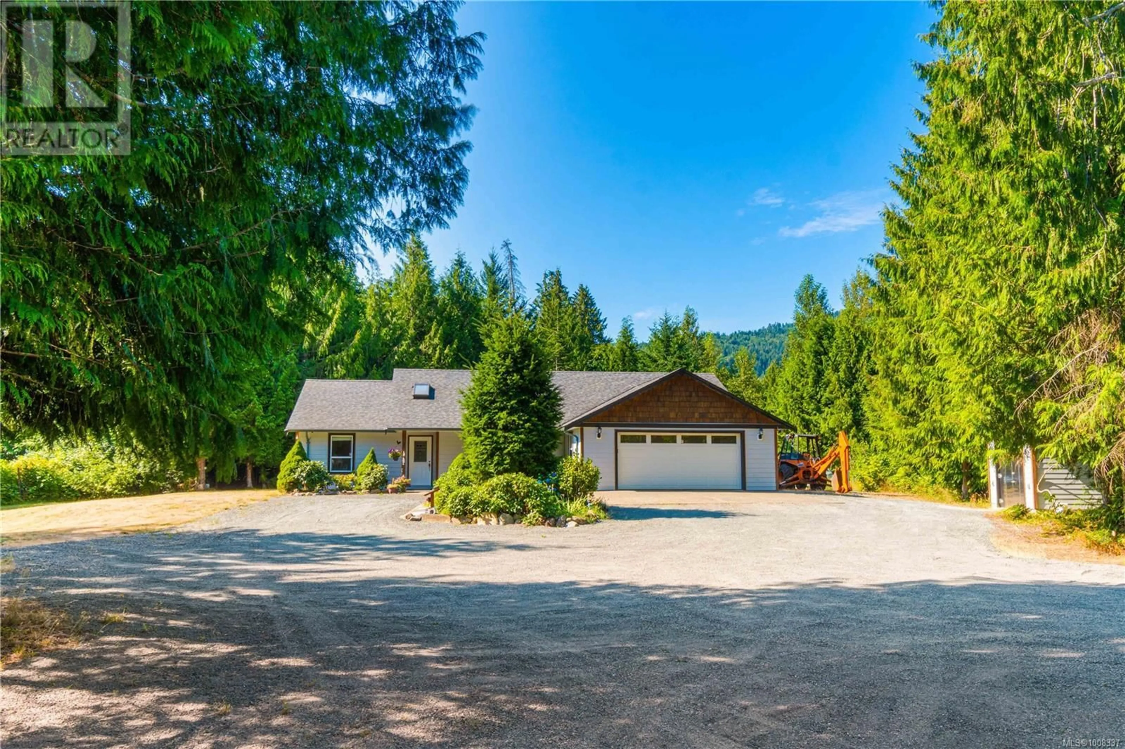 A pic from outside/outdoor area/front of a property/back of a property/a pic from drone, mountain view for 1780 ASHLING ROAD, Qualicum Beach British Columbia V9K2V1