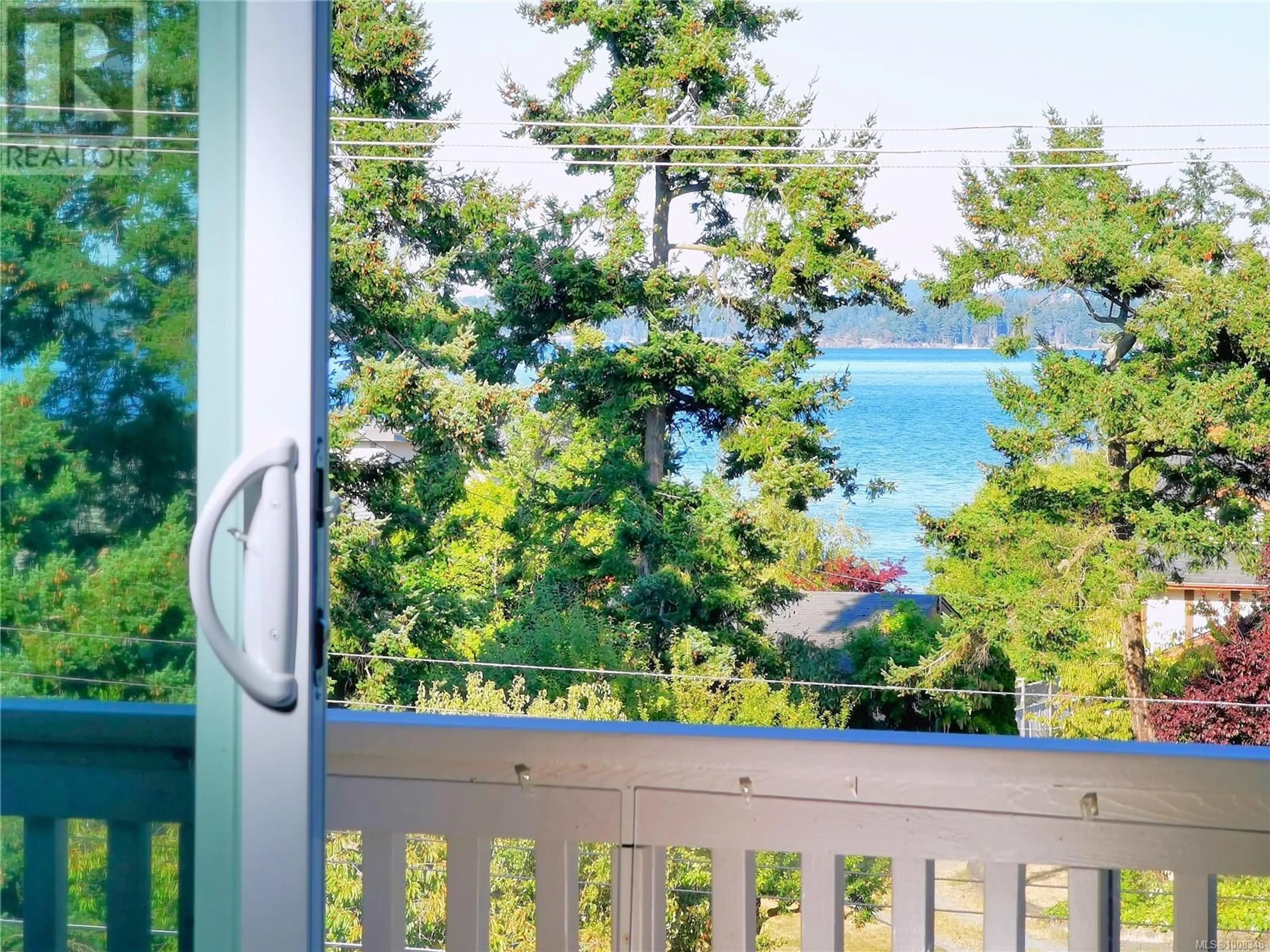 Balcony in the apartment, water/lake/river/ocean view for 407 - 10016 THIRD STREET, Sidney British Columbia V8L2W8