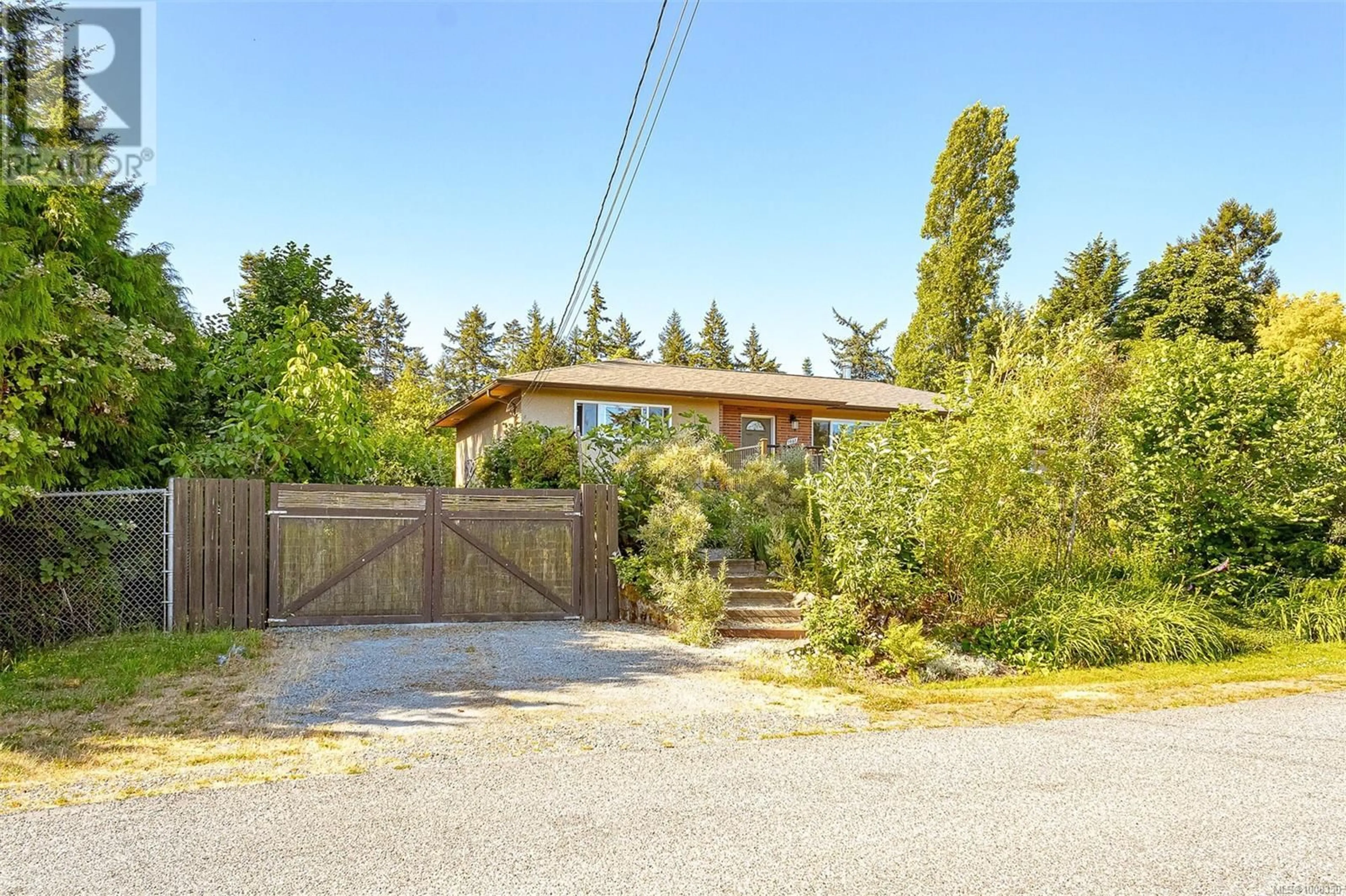 A pic from outside/outdoor area/front of a property/back of a property/a pic from drone, street for 1961 HOVEY ROAD, Central Saanich British Columbia V8M1V8