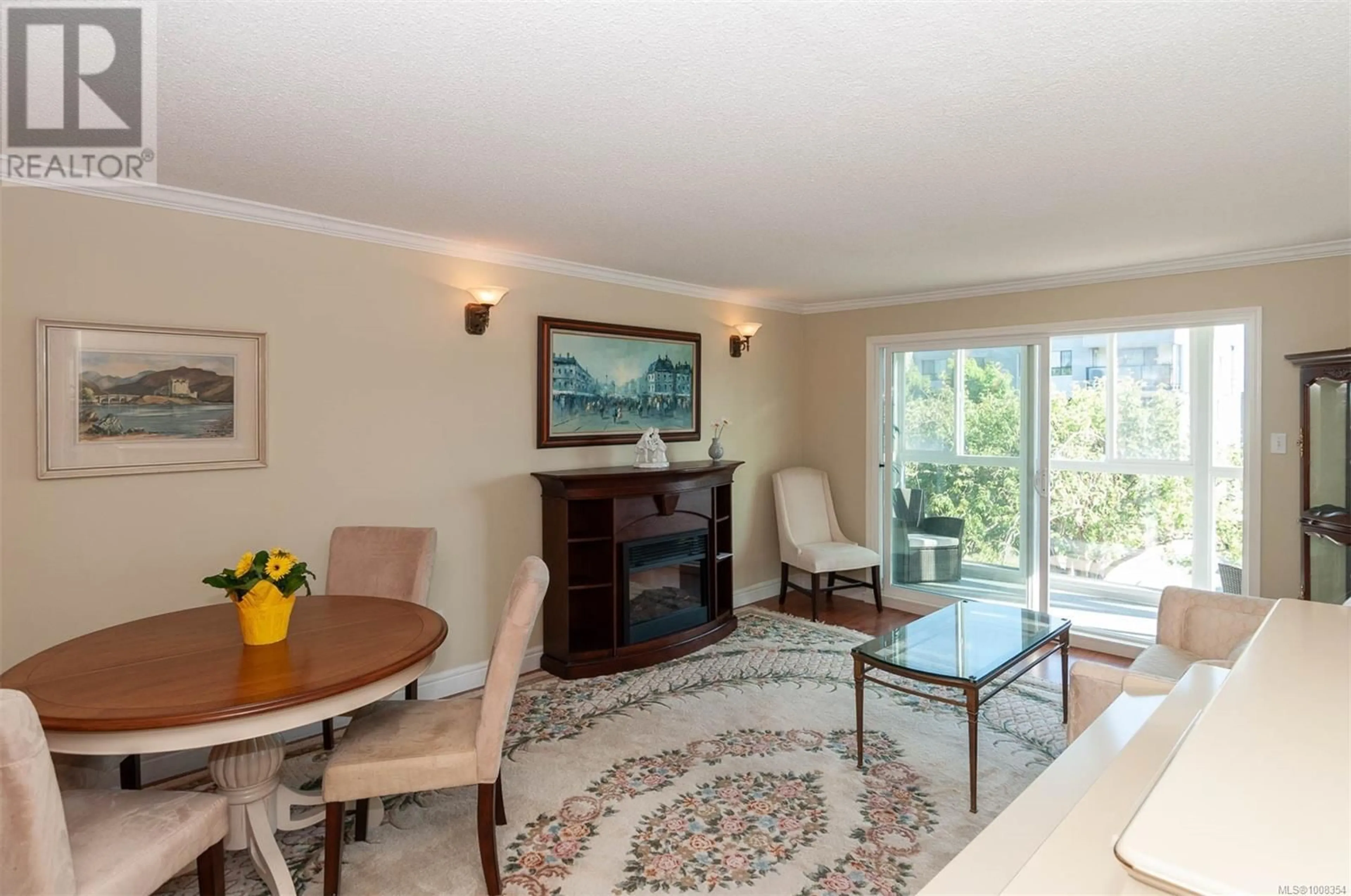 Living room with furniture, unknown for 302 - 1024 FAIRFIELD ROAD, Victoria British Columbia V8V3A5