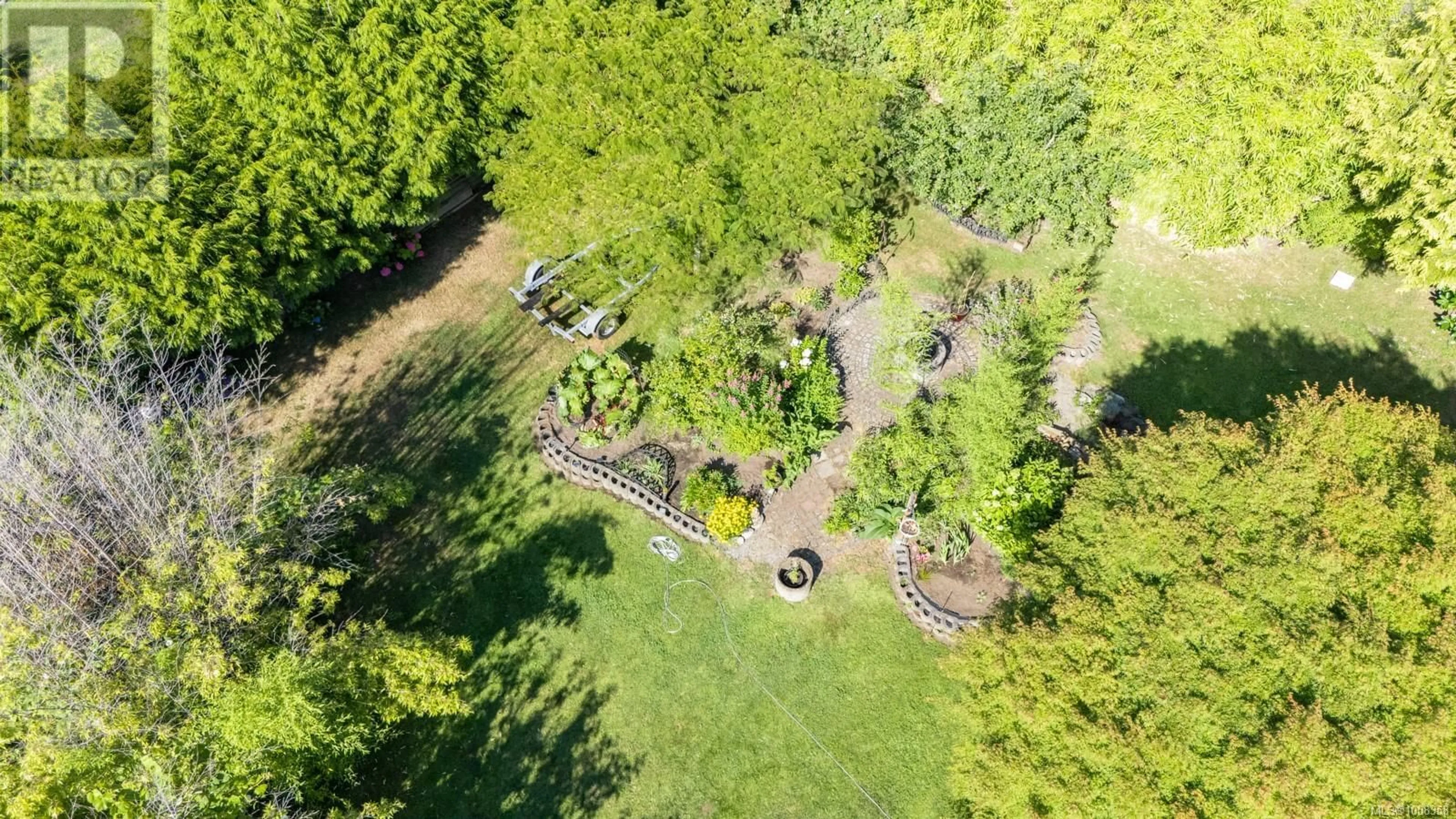A pic from outside/outdoor area/front of a property/back of a property/a pic from drone, forest/trees view for 1616 MEREDITH ROAD, Nanaimo British Columbia V9S2M2