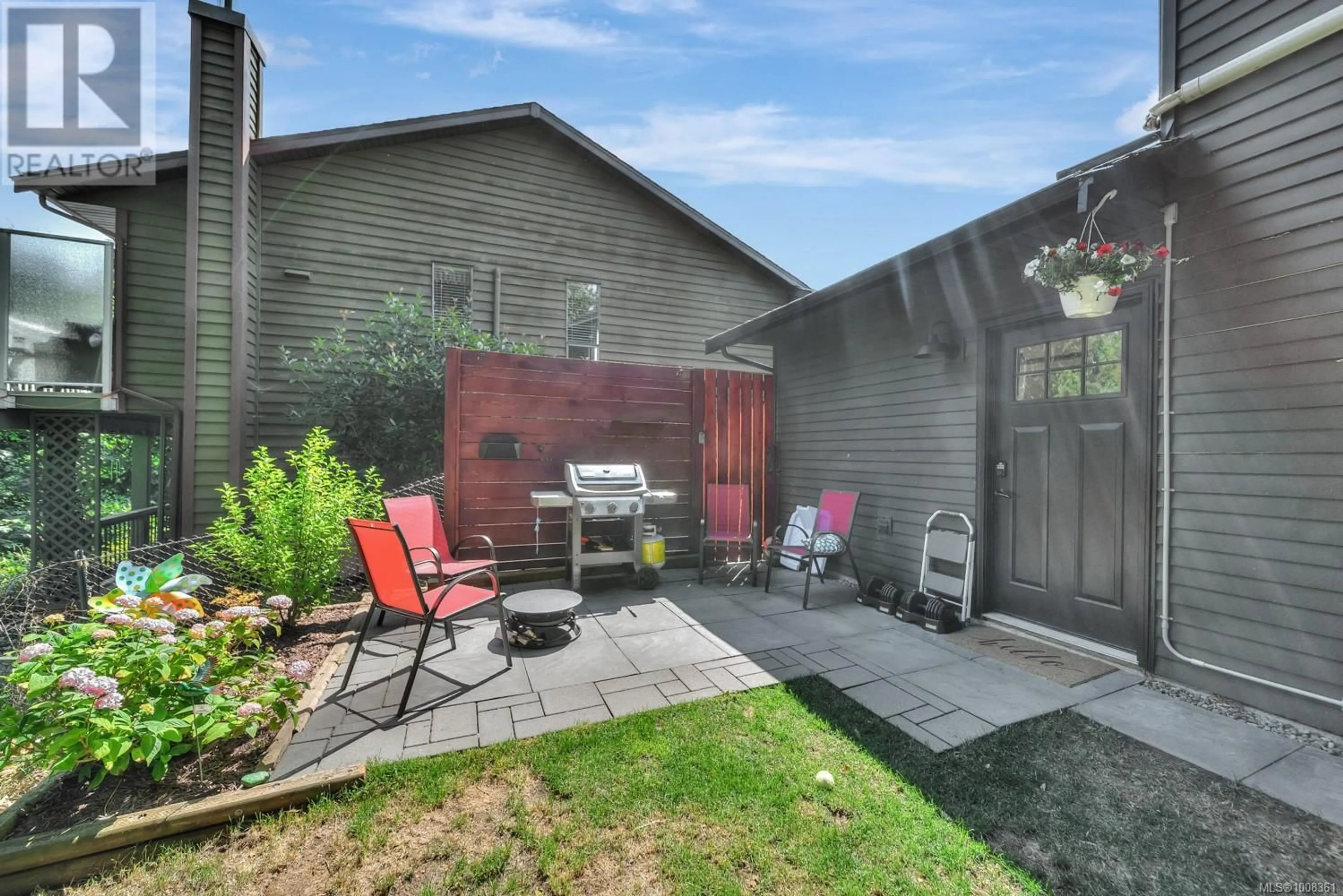 Patio, street for 191 SUMMIT DRIVE, Nanaimo British Columbia V9T4X7