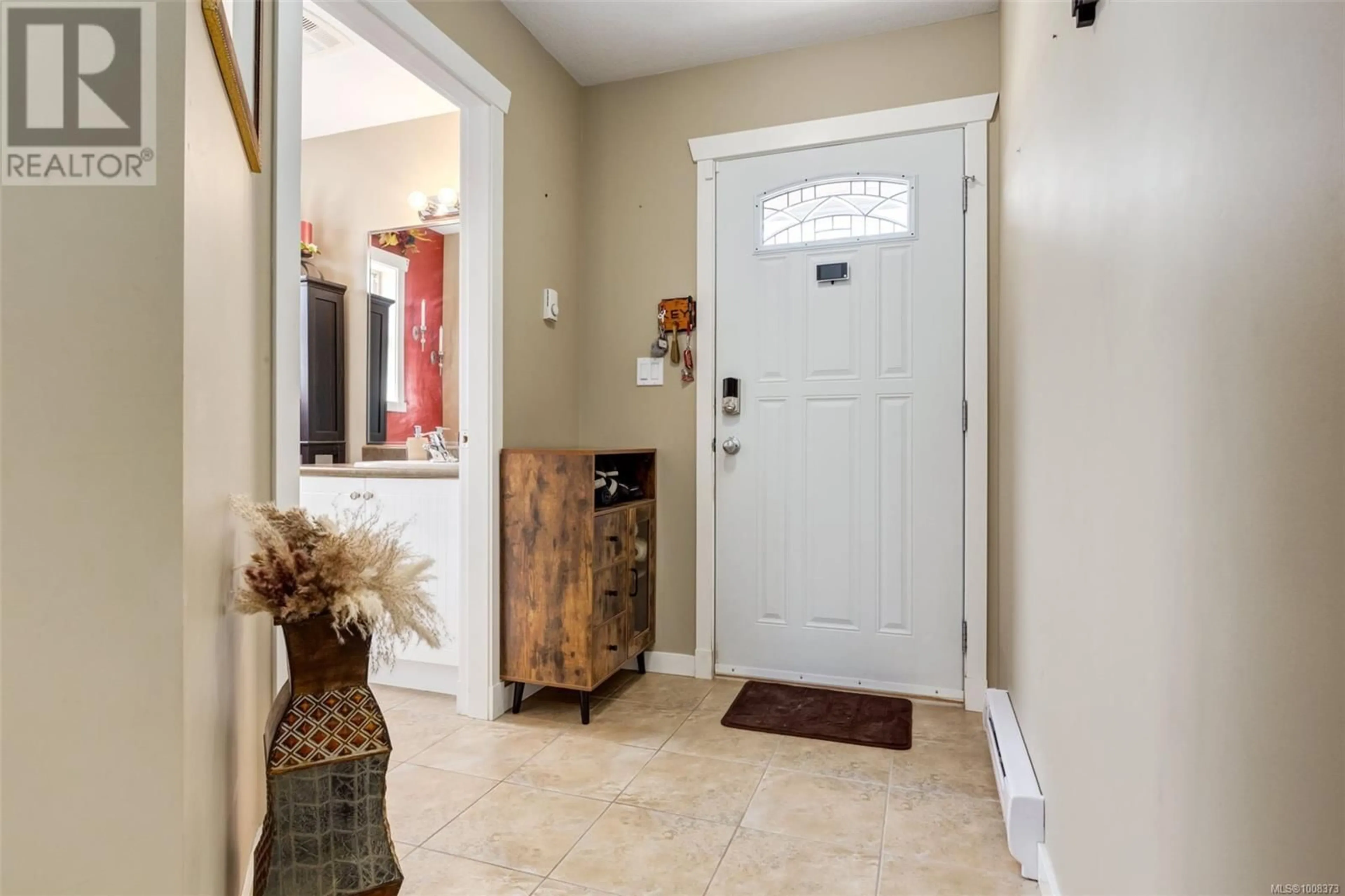 Indoor entryway for 424 ALPEN WAY, Nanaimo British Columbia V9R0B9