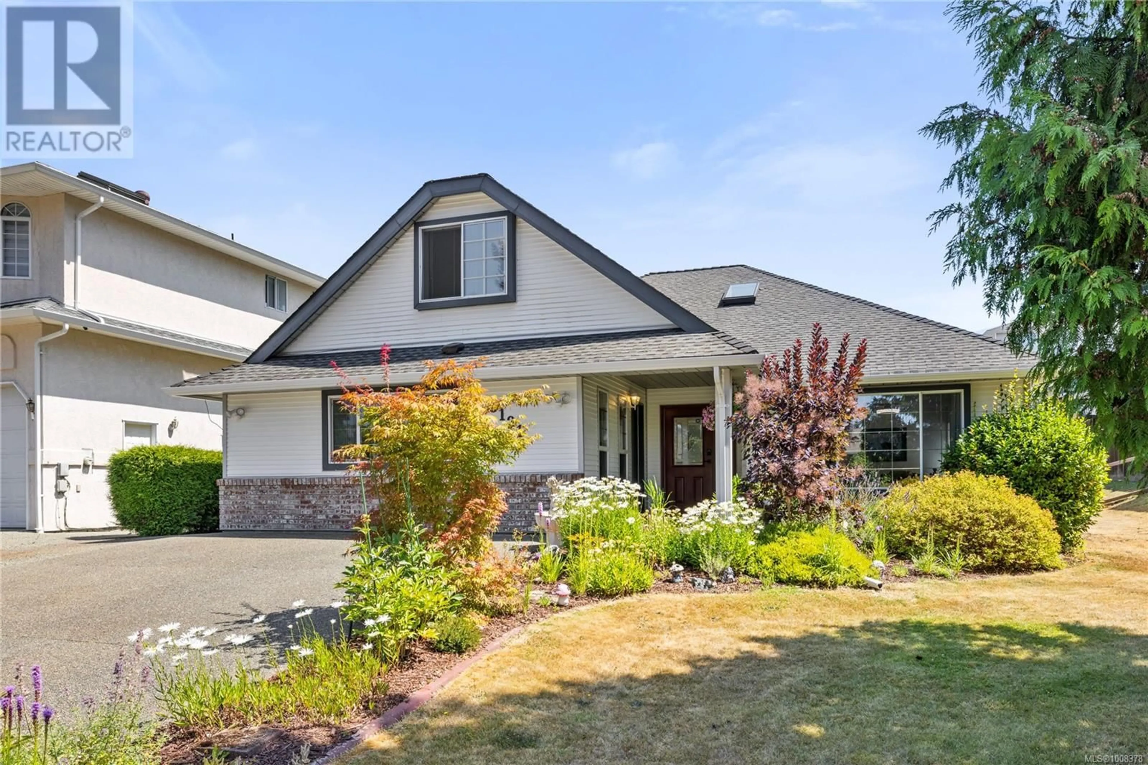 Home with vinyl exterior material, street for 3121 18TH AVENUE, Port Alberni British Columbia V9Y5G6
