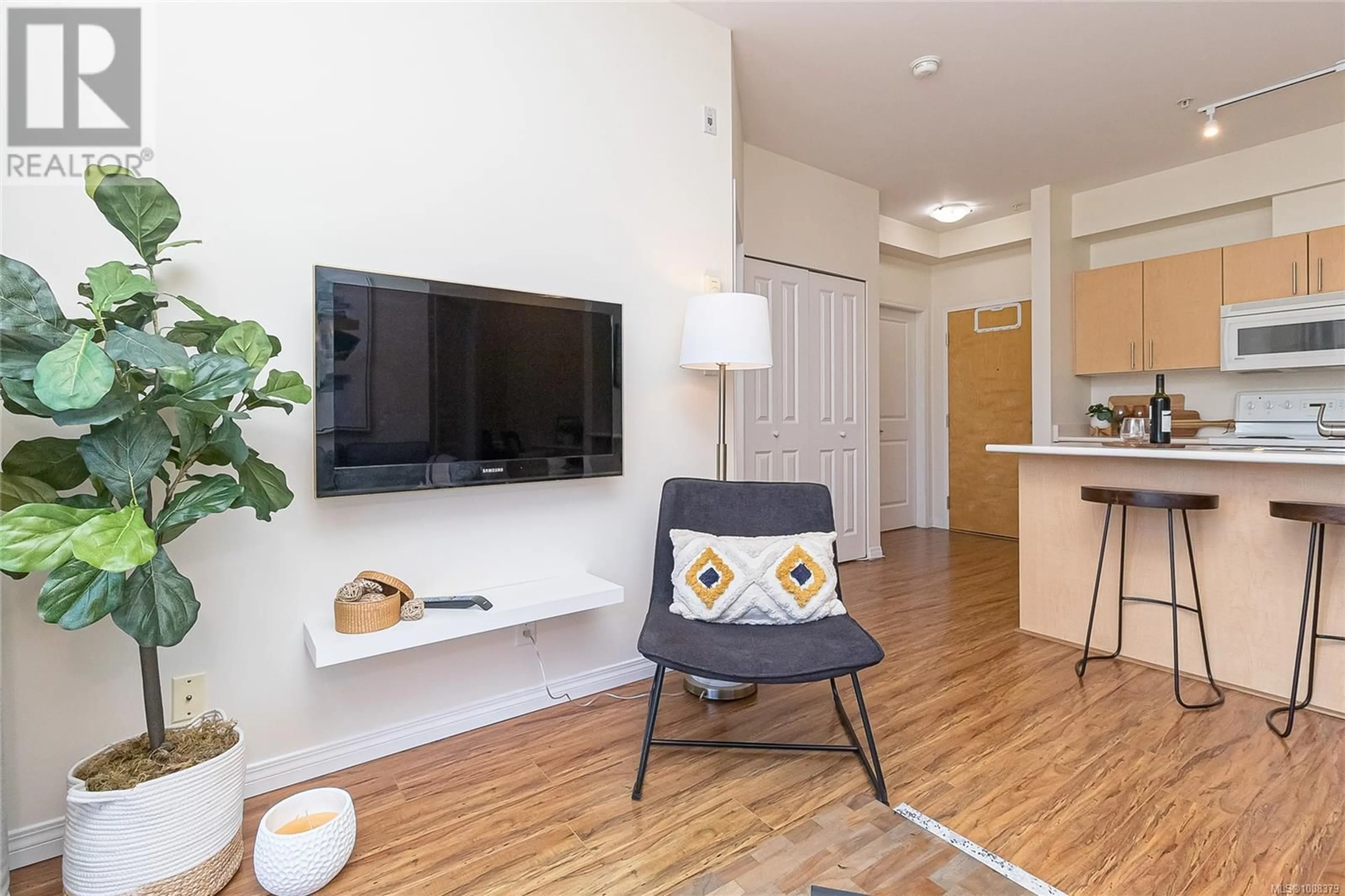 A pic of a room for 315 - 1550 CHURCH AVENUE, Saanich British Columbia V8P2H1