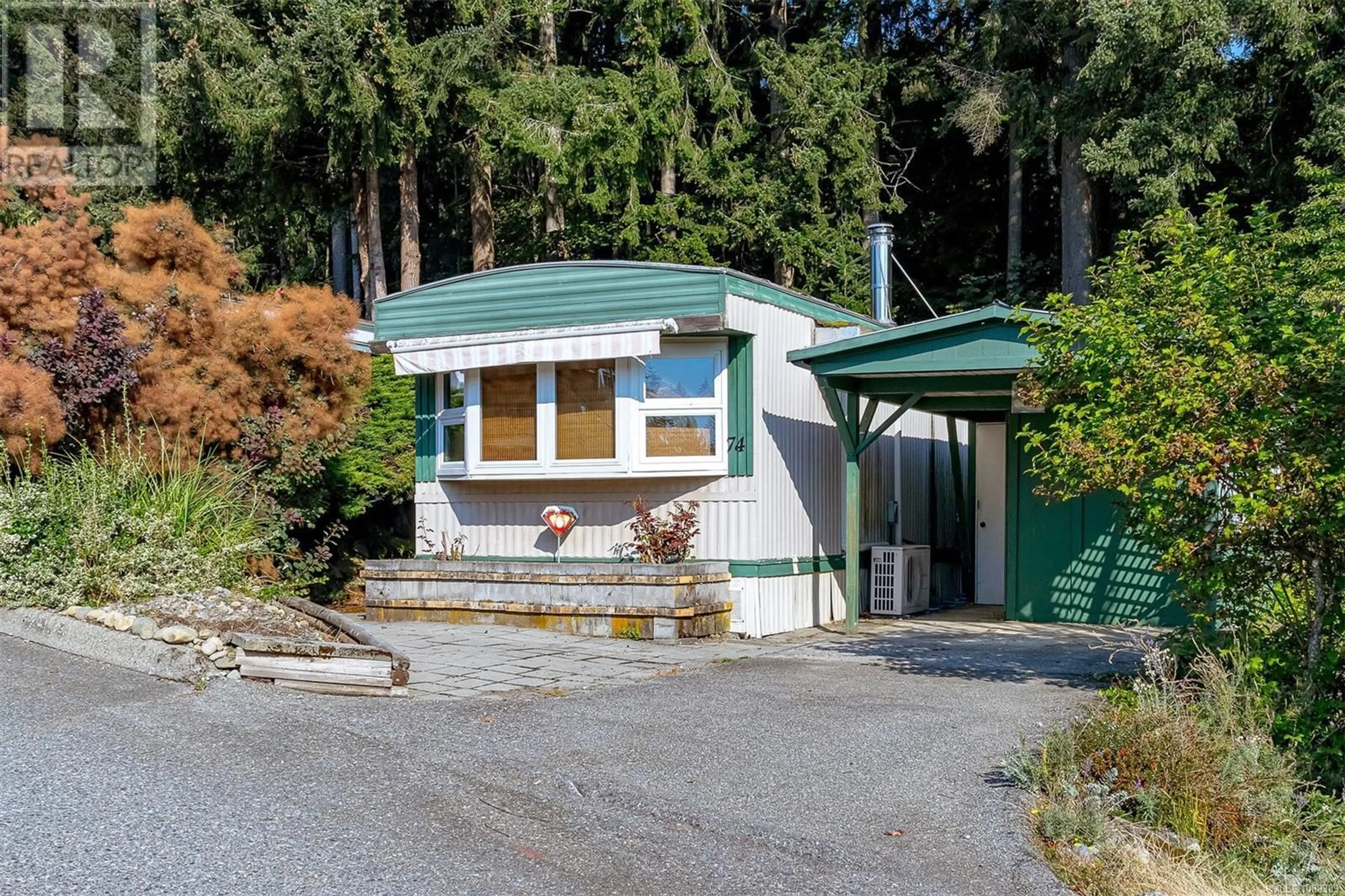 Home with vinyl exterior material, street for 74 - 10980 WESTDOWNE ROAD, Ladysmith British Columbia V9G1X4