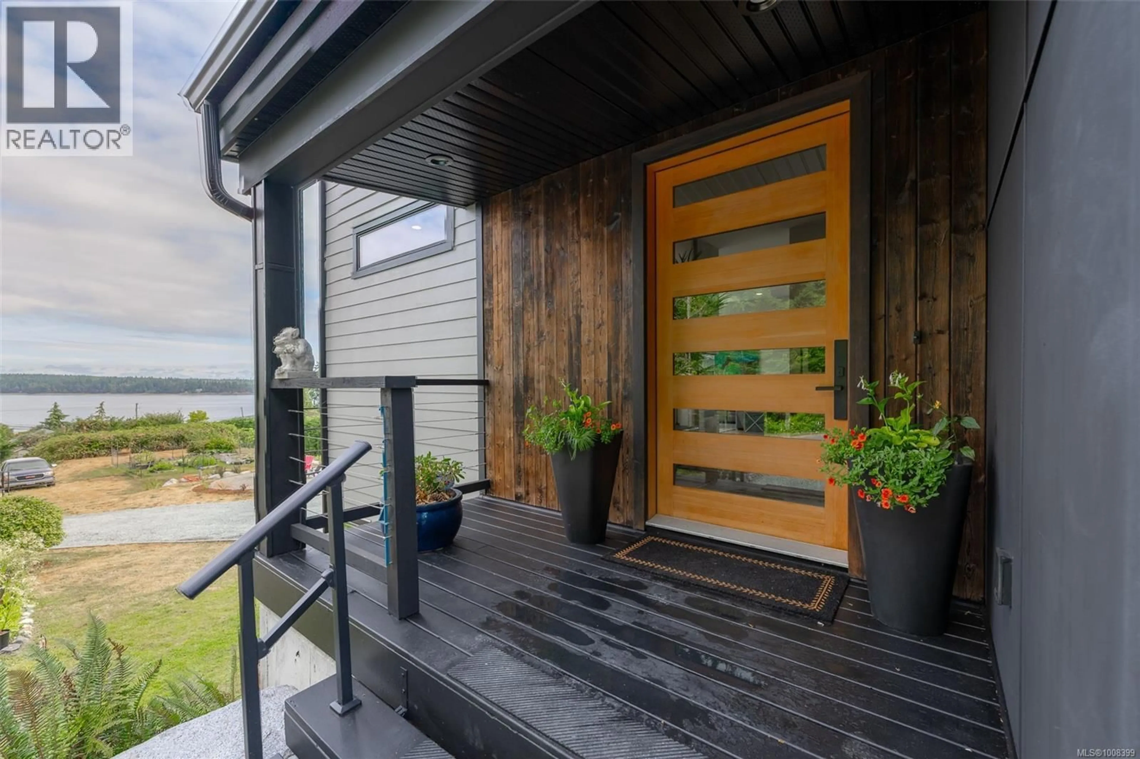 Indoor entryway for 11141 GAIT ROAD, Saltair British Columbia V9G1Y8