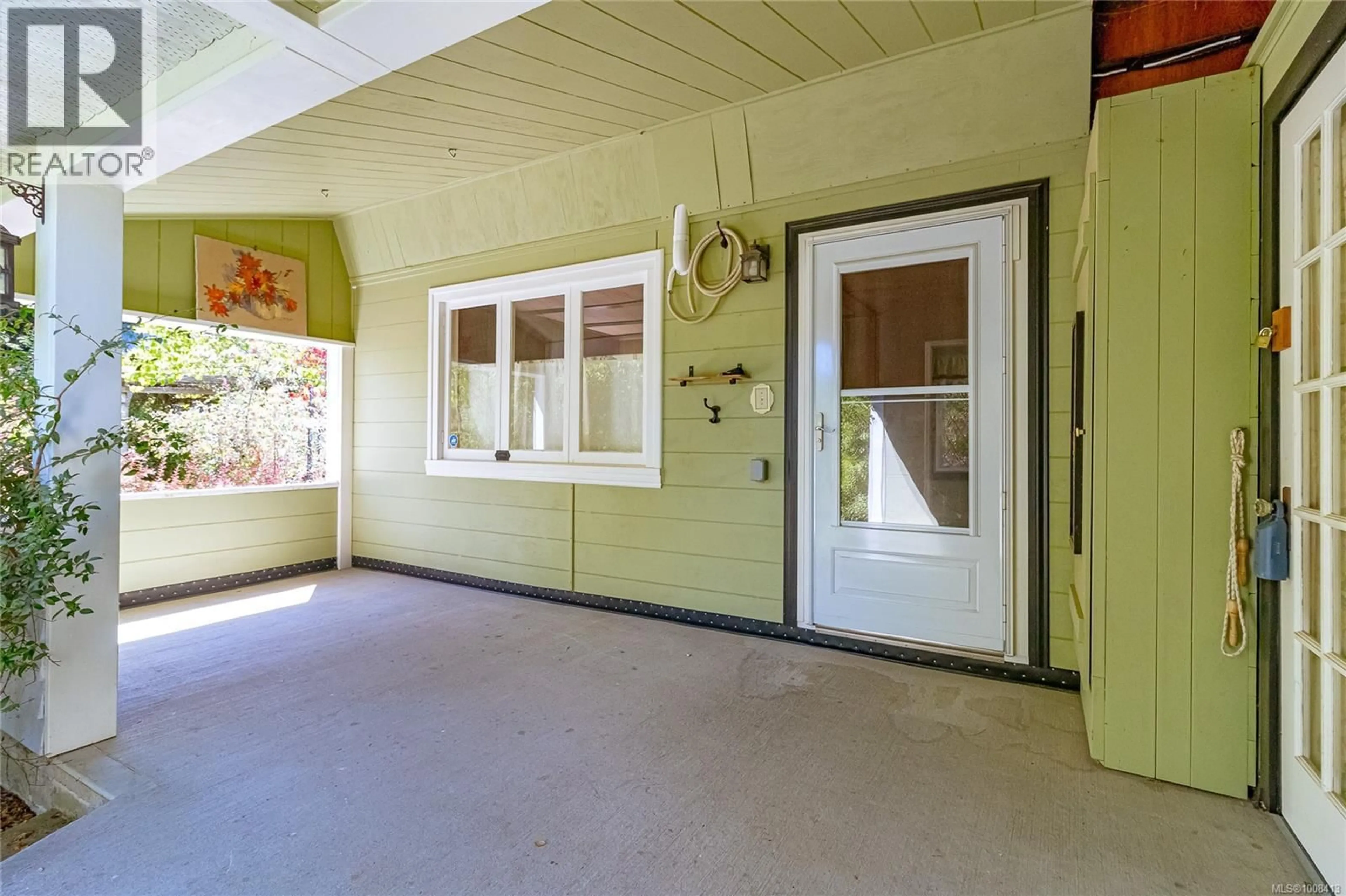 Indoor entryway for 5872 WILSON AVENUE, Duncan British Columbia V9L1K7