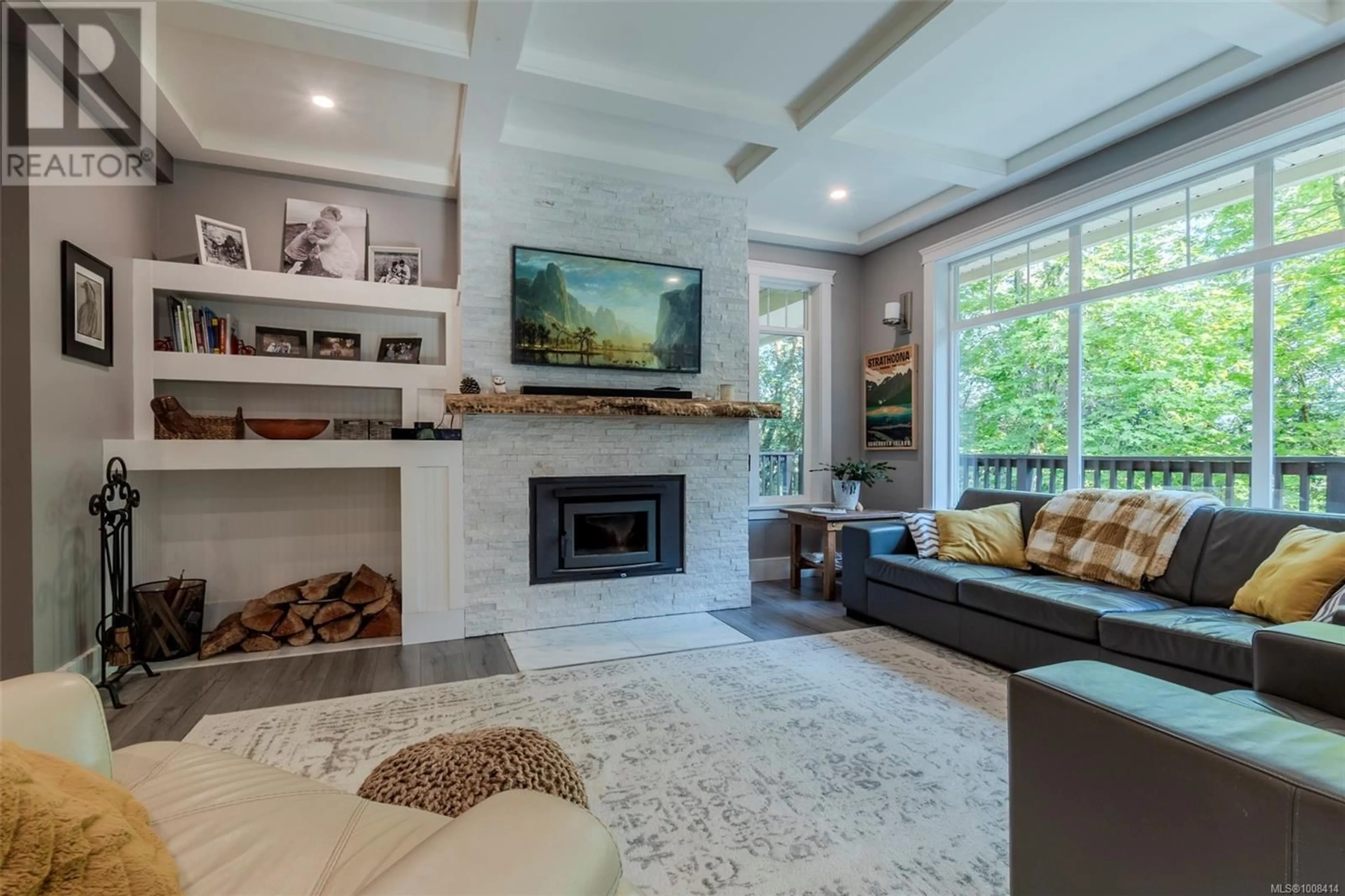 Living room with furniture, unknown for 6888 SOUTHVIEW TERRACE, Duncan British Columbia V9L5W9