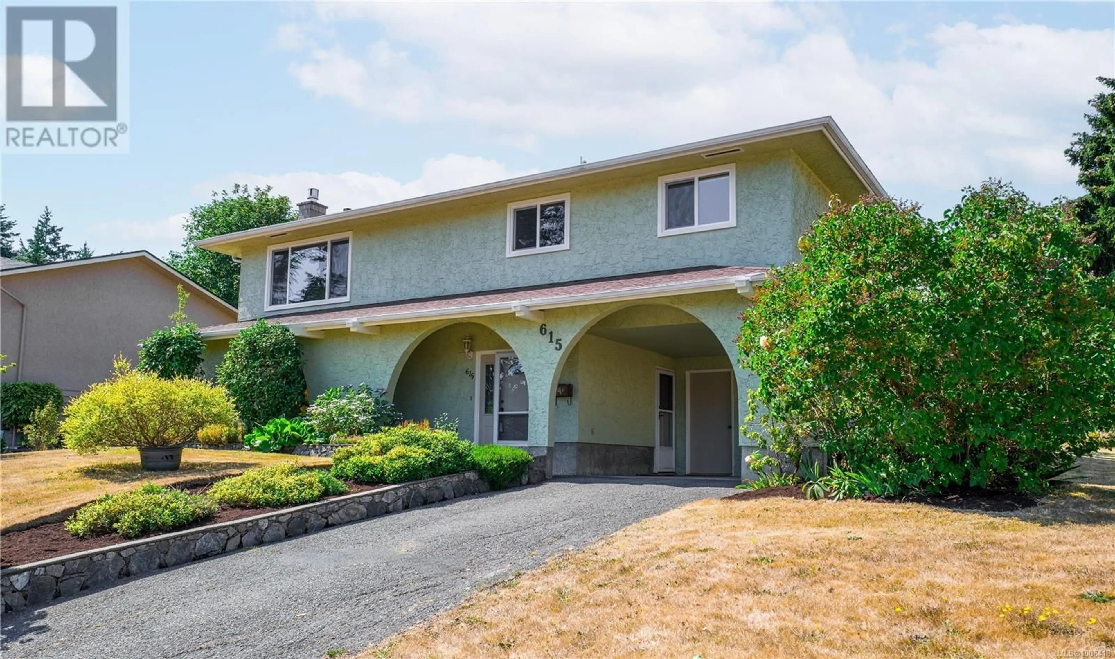 Home with vinyl exterior material, unknown for 615 VANALMAN AVENUE, Saanich British Columbia V8Z3A8