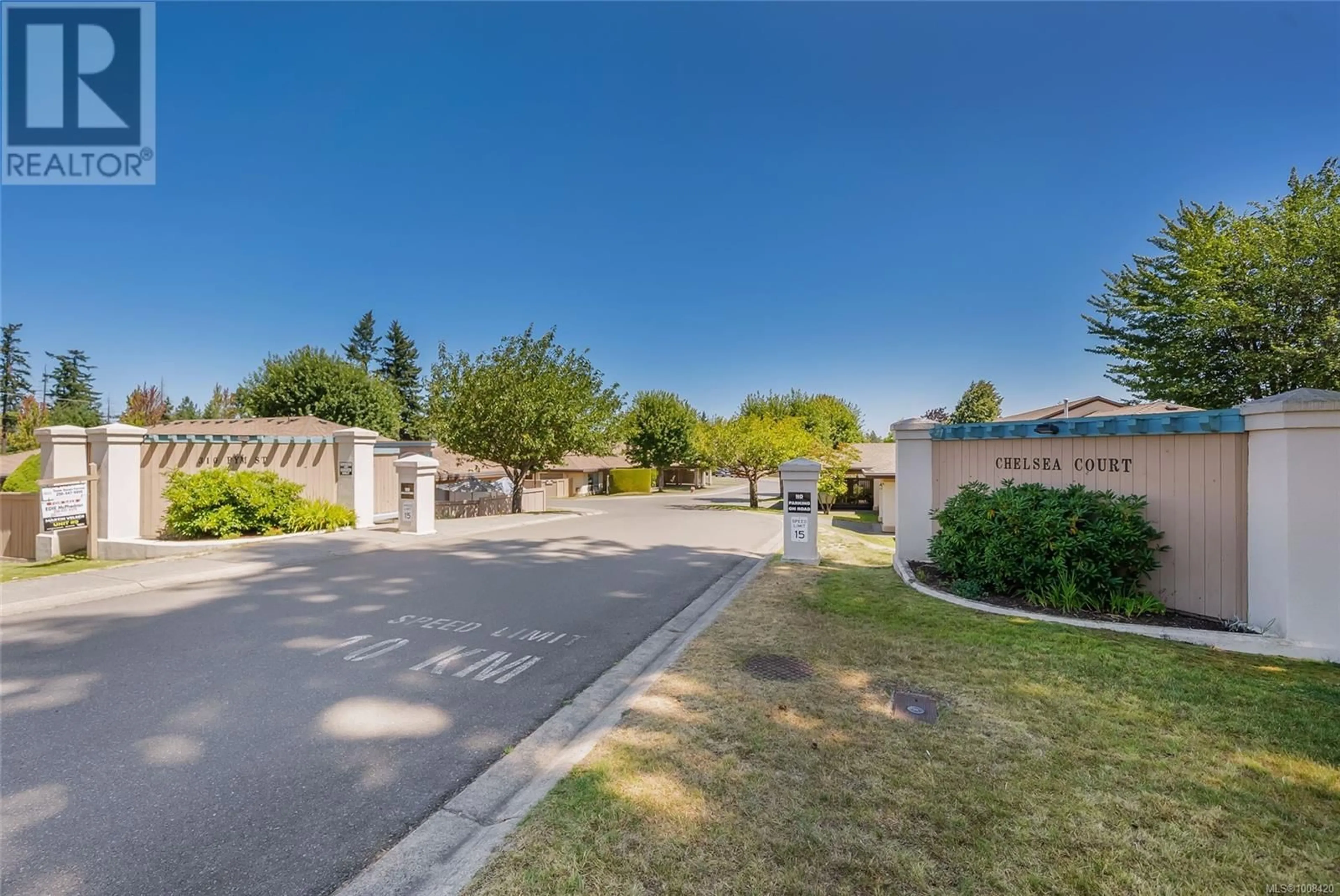 A pic from outside/outdoor area/front of a property/back of a property/a pic from drone, unknown for 17 - 310 PYM STREET NORTH, Parksville British Columbia V9P2P4