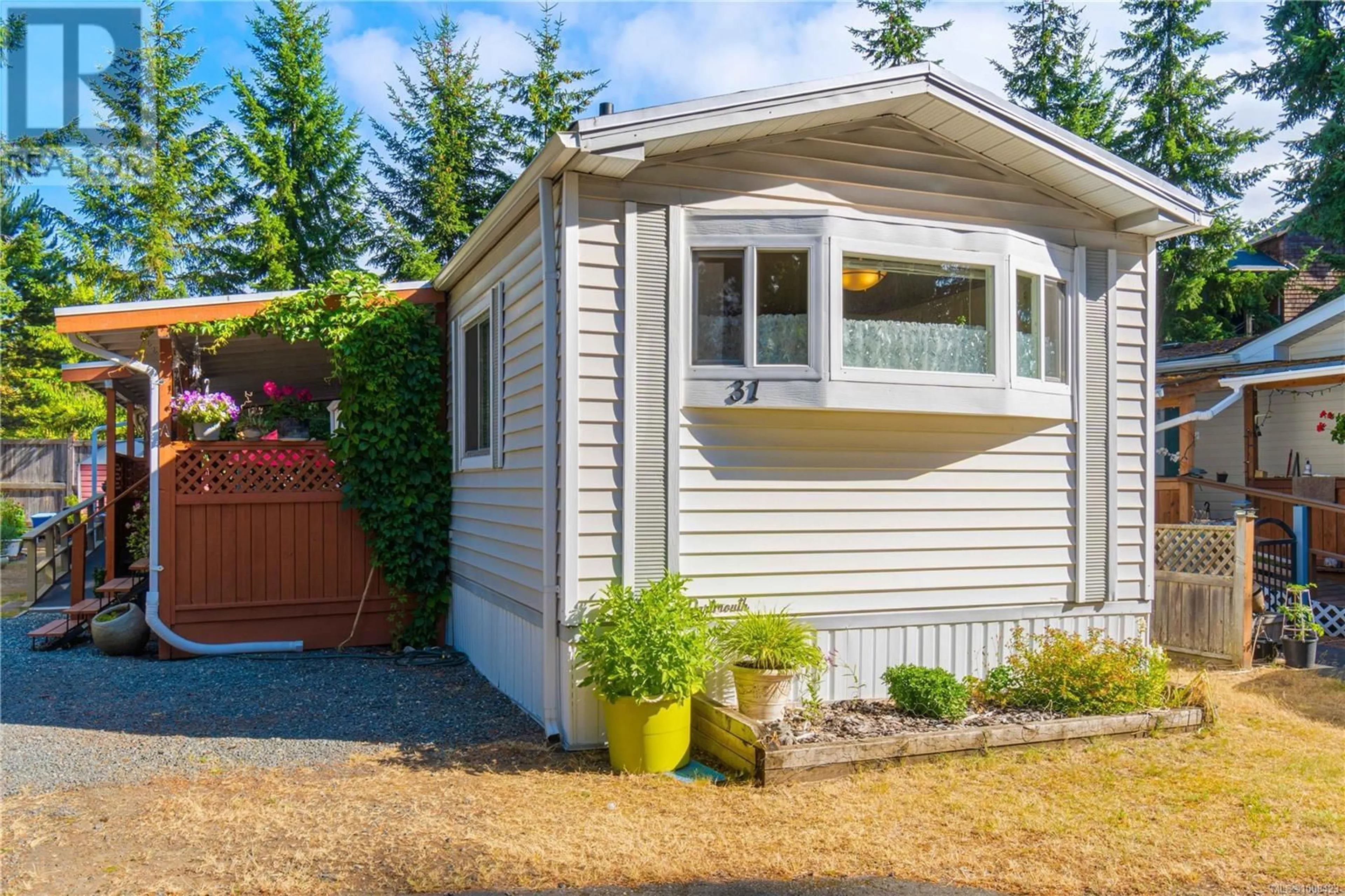 Home with vinyl exterior material, street for 31 - 1247 ARBUTUS ROAD, Parksville British Columbia V9P1R4
