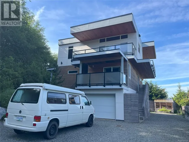 604 ALBERTO ROAD, Tofino 2
