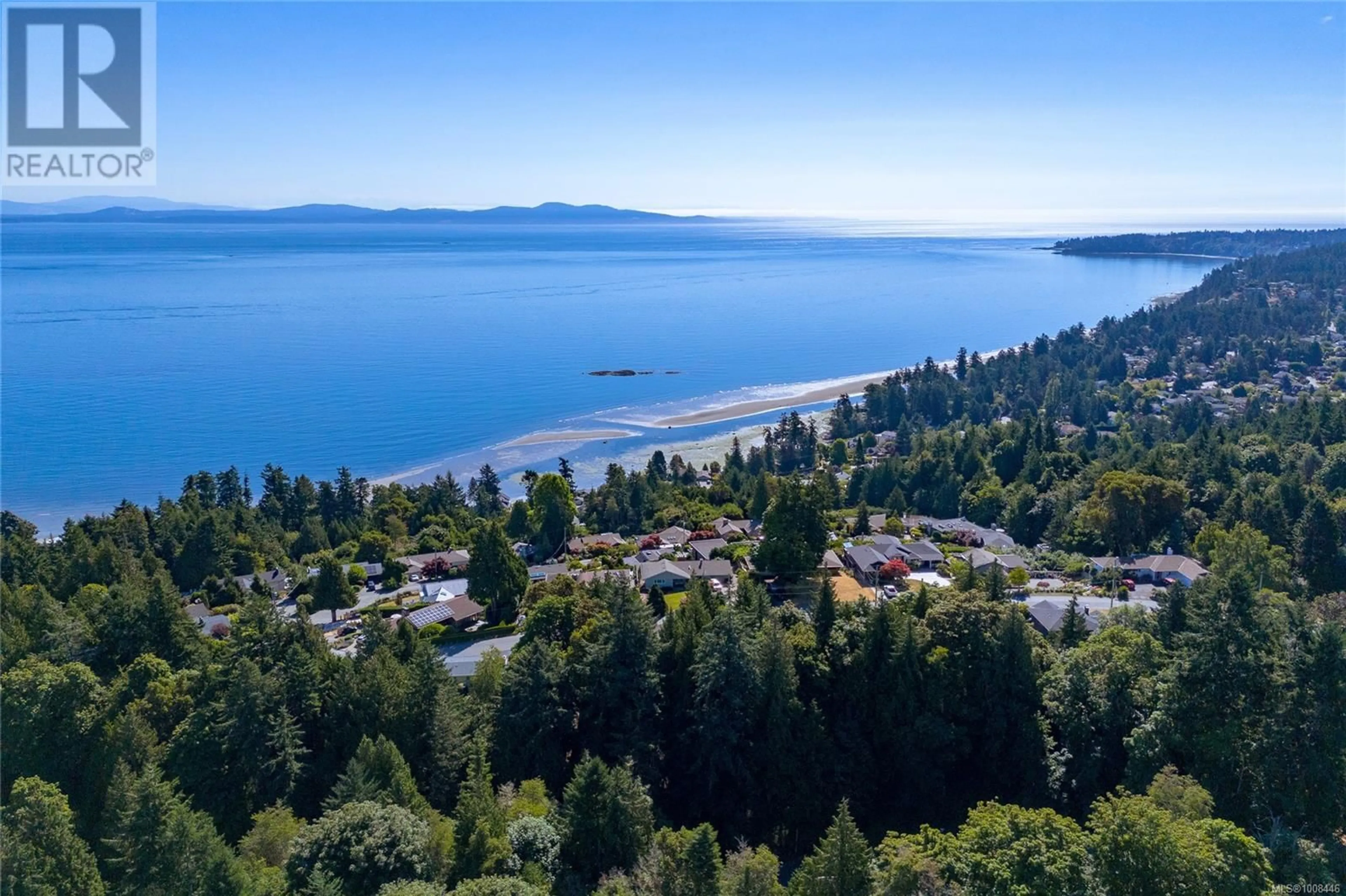 A pic from outside/outdoor area/front of a property/back of a property/a pic from drone, water/lake/river/ocean view for 840 HALIBURTON ROAD, Saanich British Columbia V8Y2W4