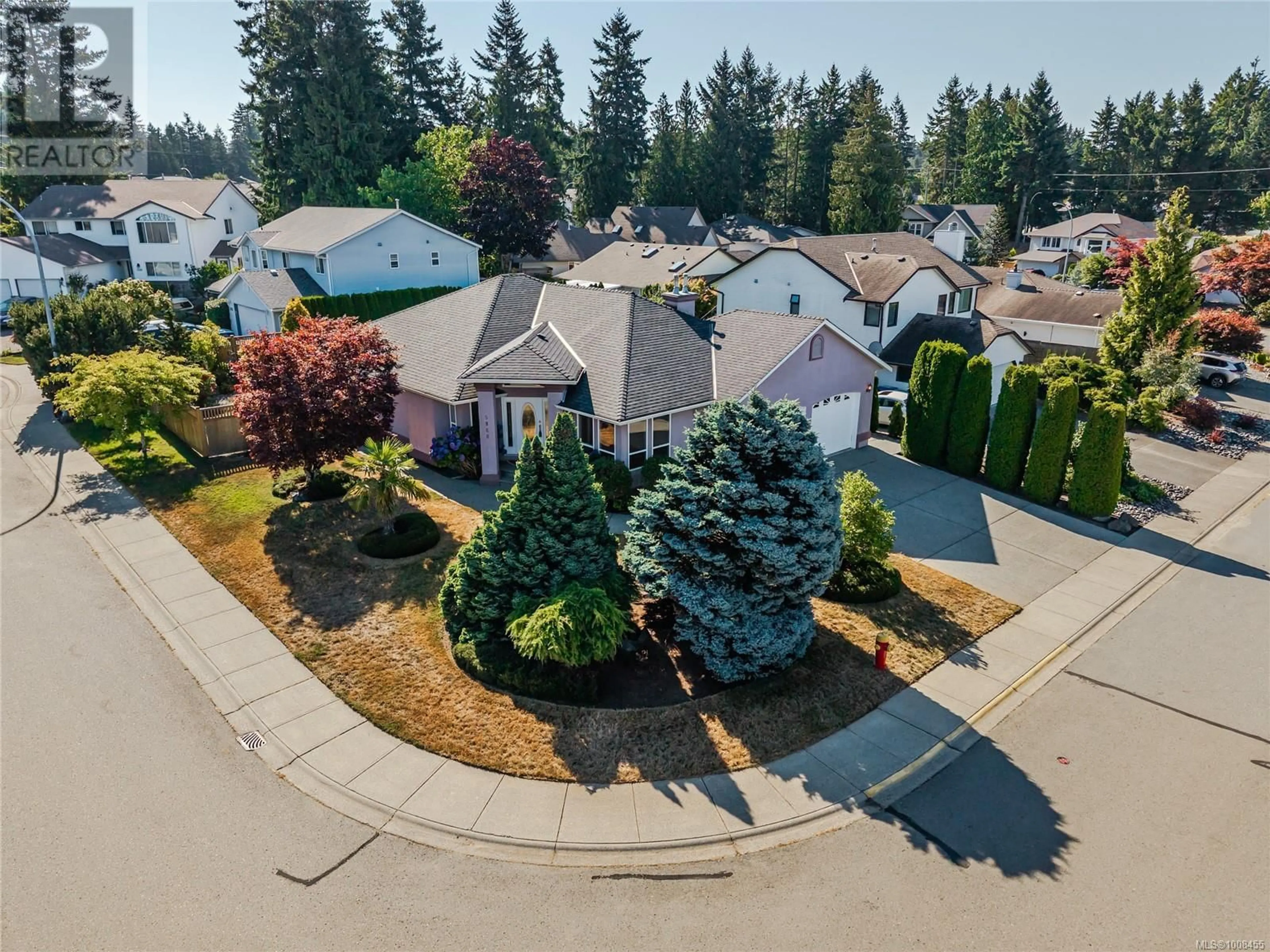 A pic from outside/outdoor area/front of a property/back of a property/a pic from drone, street for 5860 RALSTON DRIVE, Nanaimo British Columbia V9T6C5