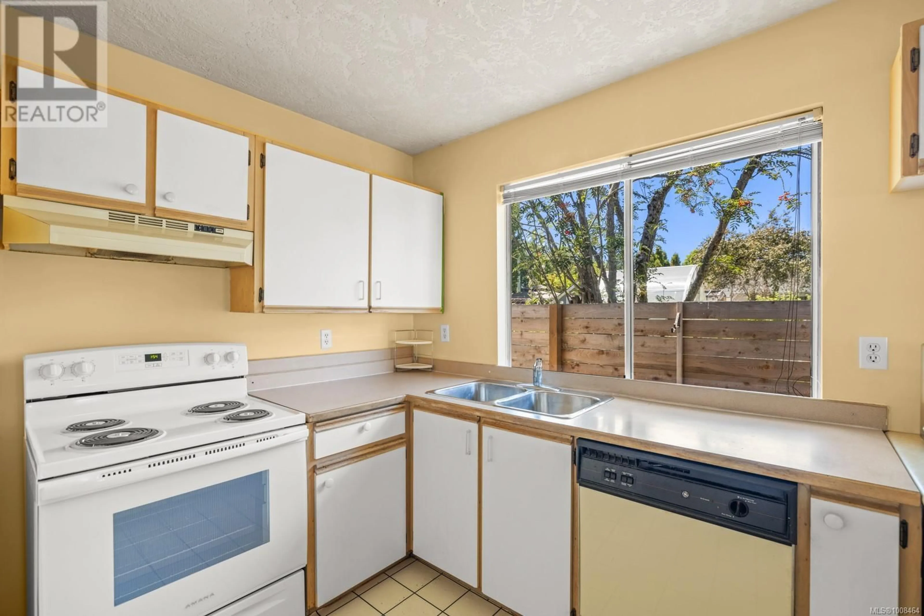 Standard kitchen, unknown for B - 1205 COLVILLE ROAD, Esquimalt British Columbia V9A4R2