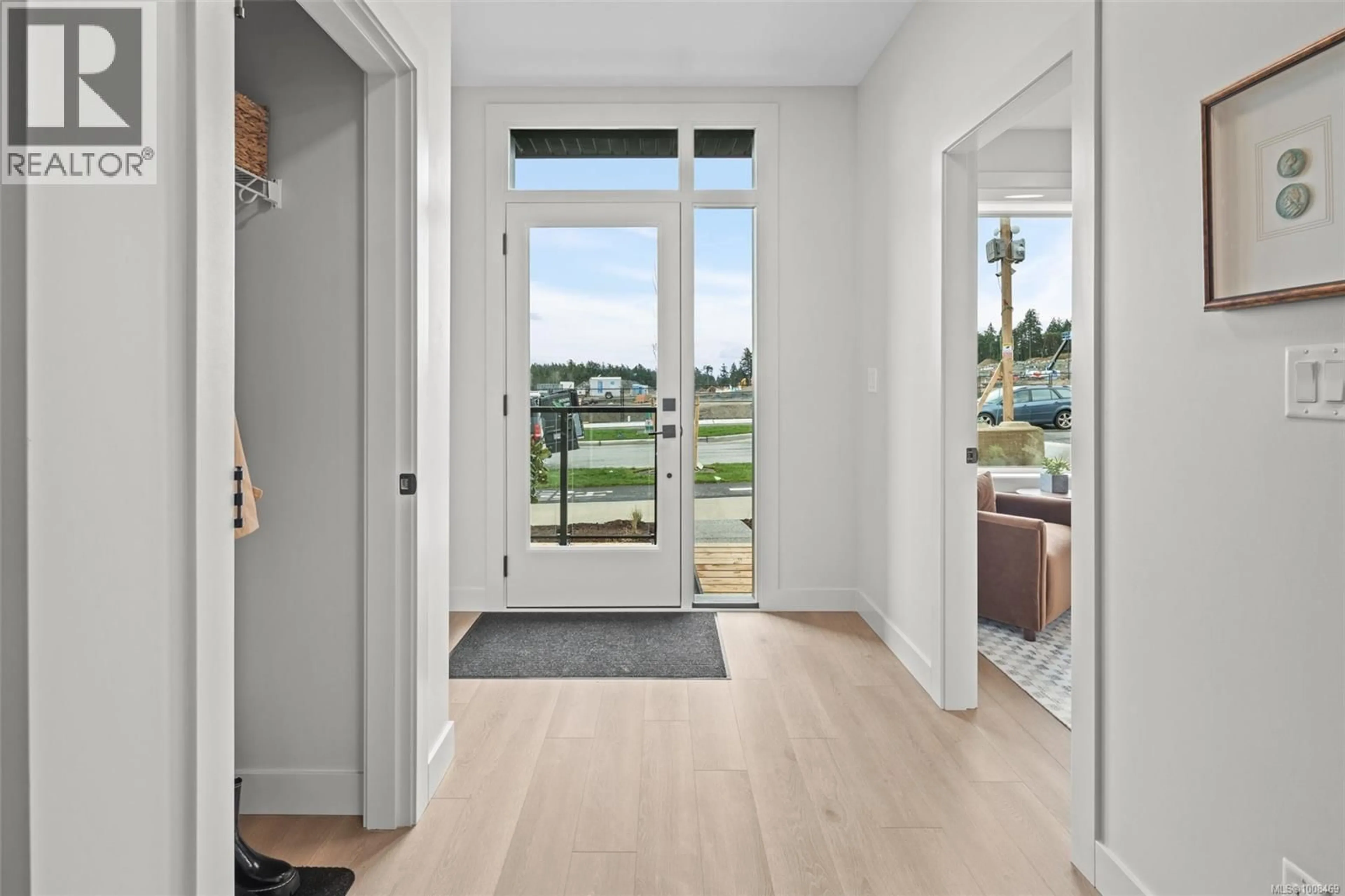 Indoor entryway for 3767 PRODUCERS WAY, Colwood British Columbia V9C0S4