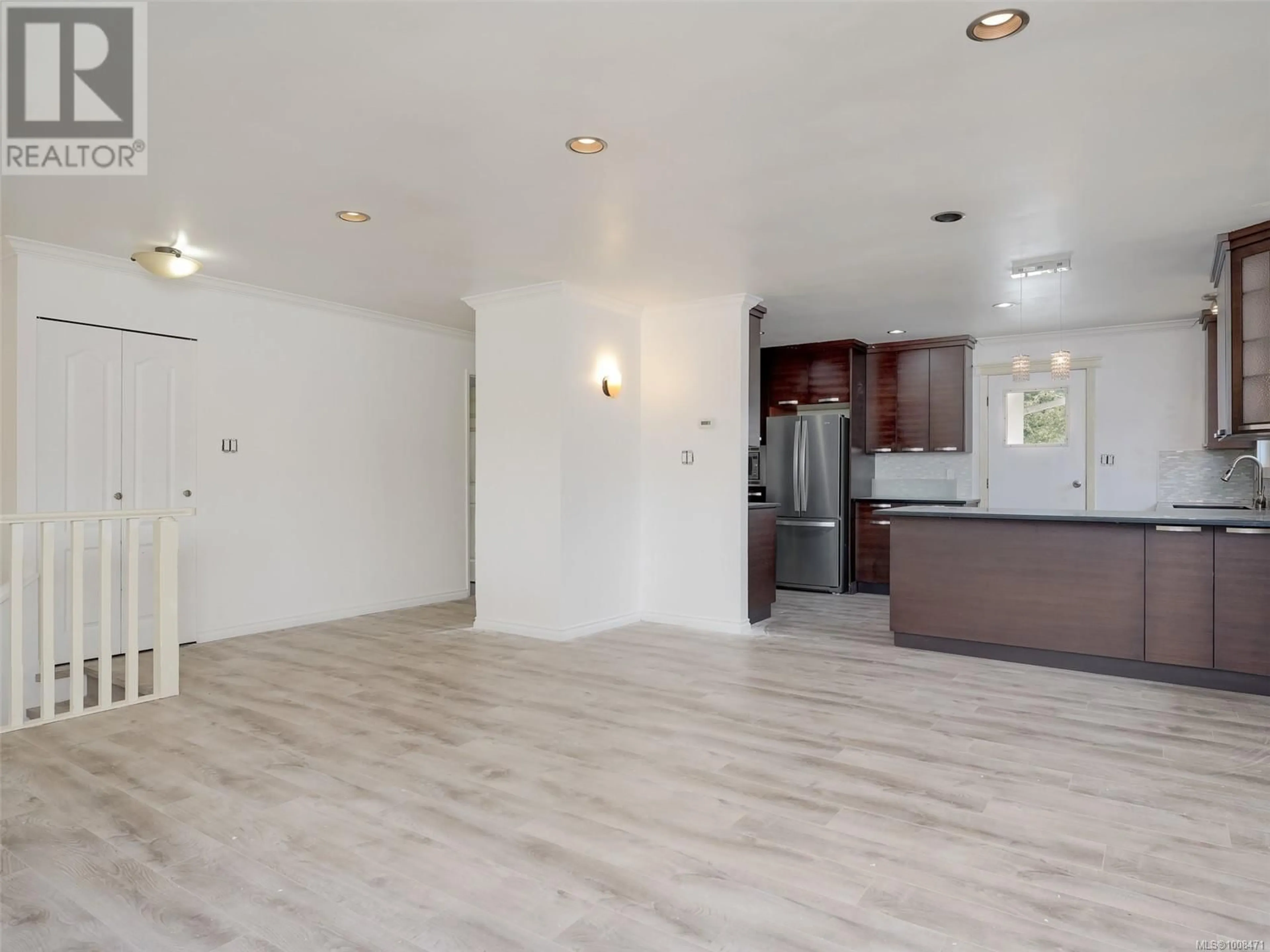 A pic of a room for 1604 SAN JUAN AVENUE, Saanich British Columbia V8N2L6