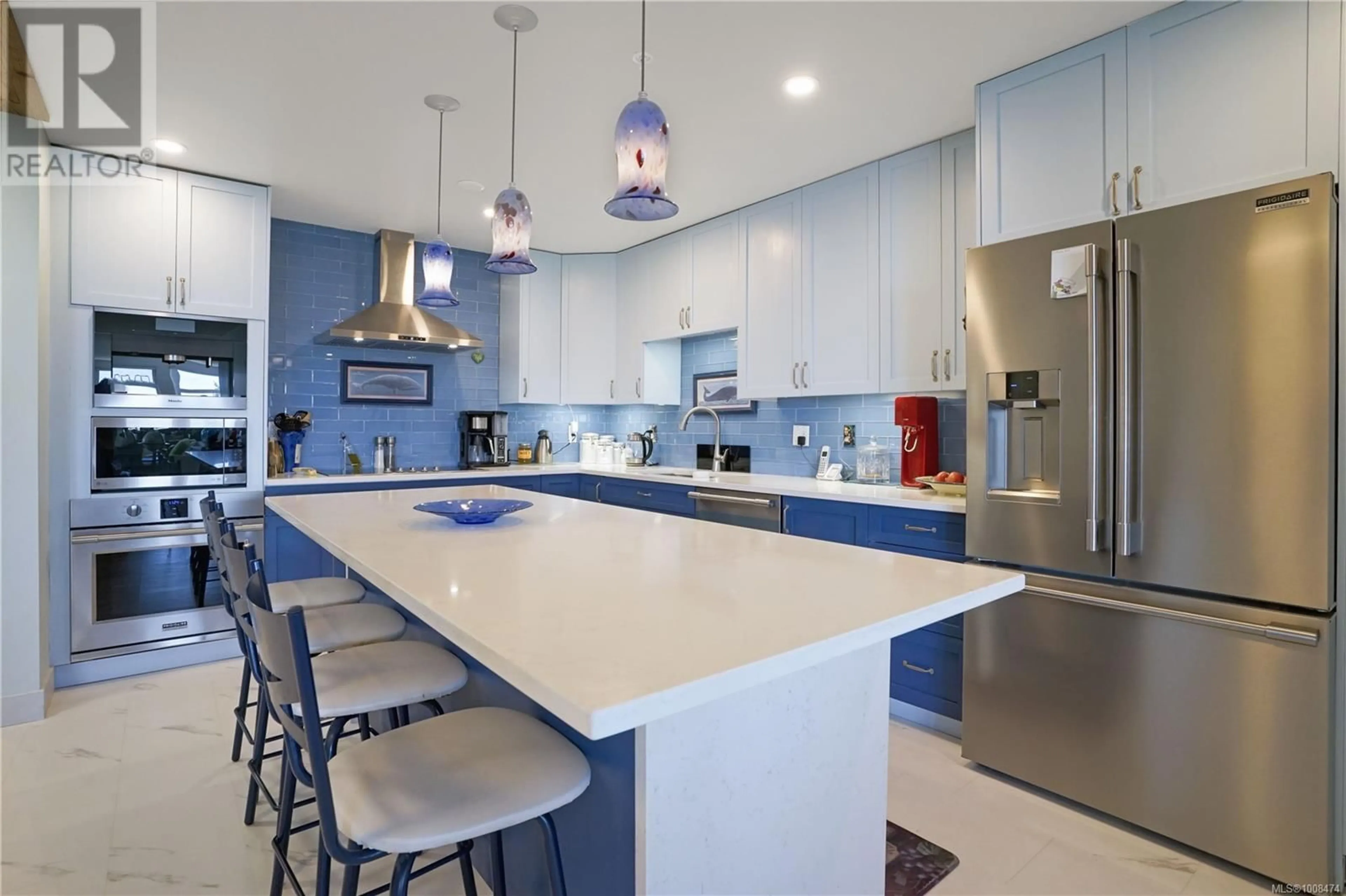 Contemporary kitchen, ceramic/tile floor for 408 - 5110 CORDOVA BAY ROAD, Saanich British Columbia V8Y2K5