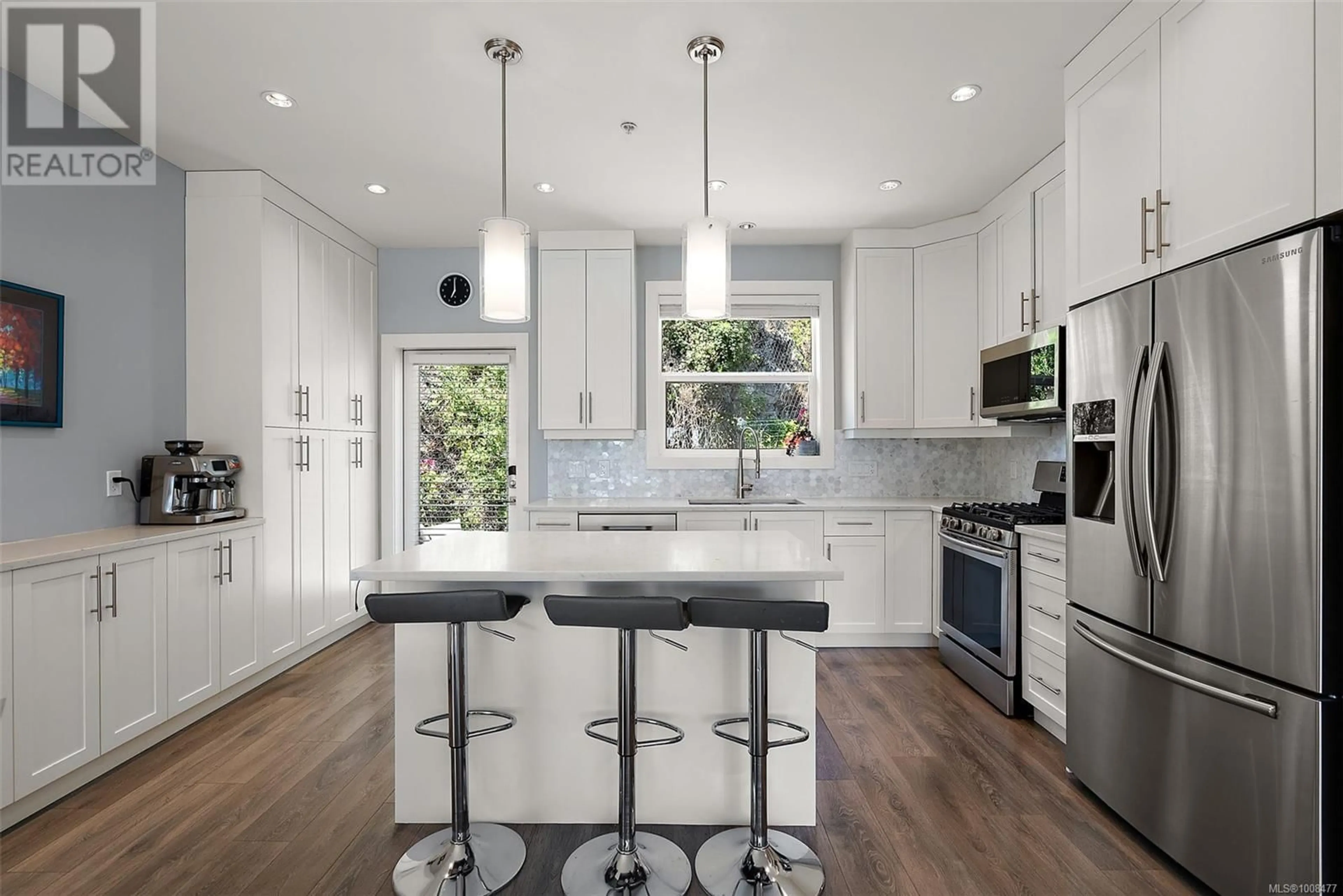 Contemporary kitchen, unknown for 308 SELICA ROAD, Langford British Columbia V9B4X2