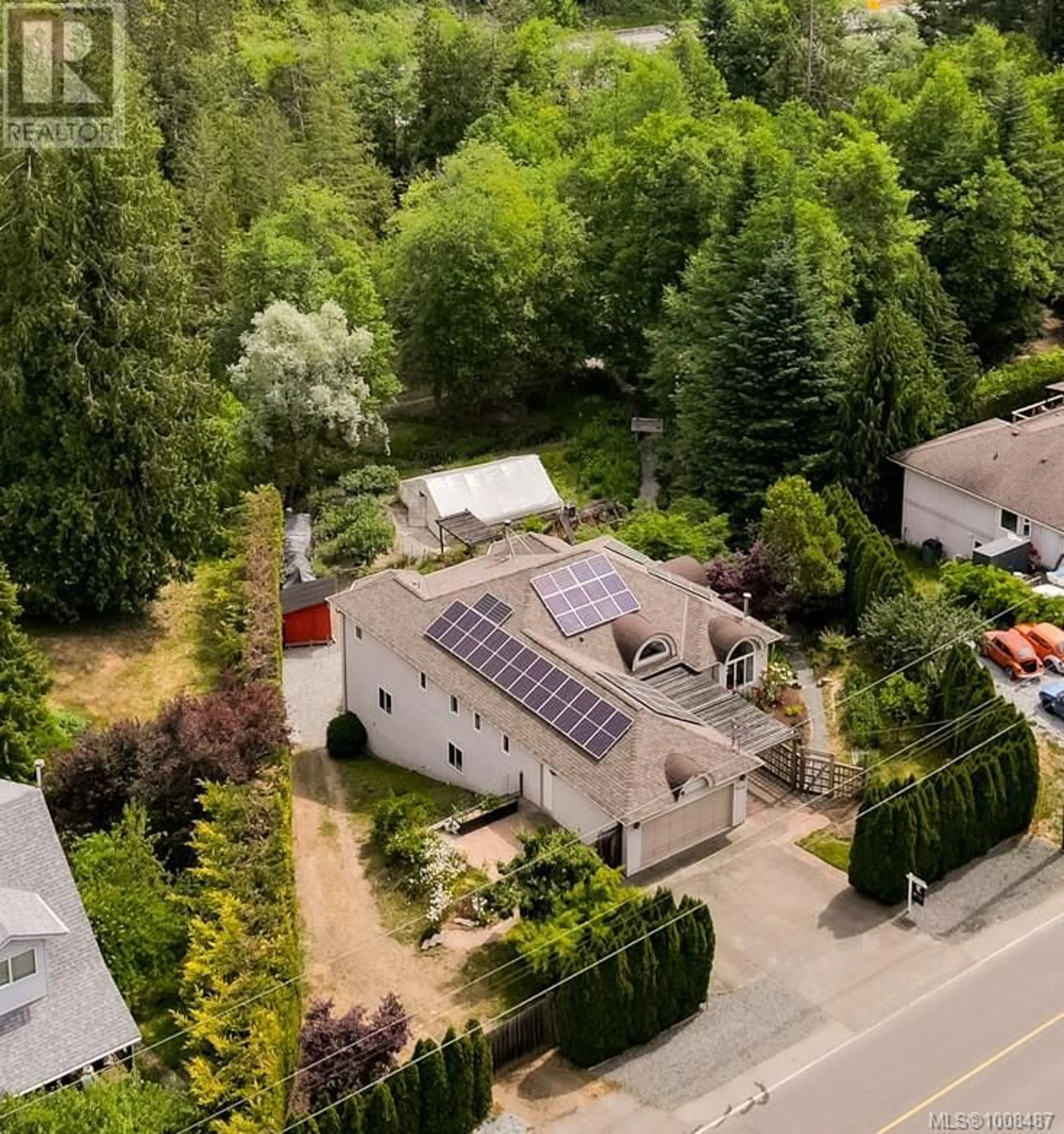 A pic from outside/outdoor area/front of a property/back of a property/a pic from drone, street for 3529 DOUGAN DRIVE, Cobble Hill British Columbia V8H0H4