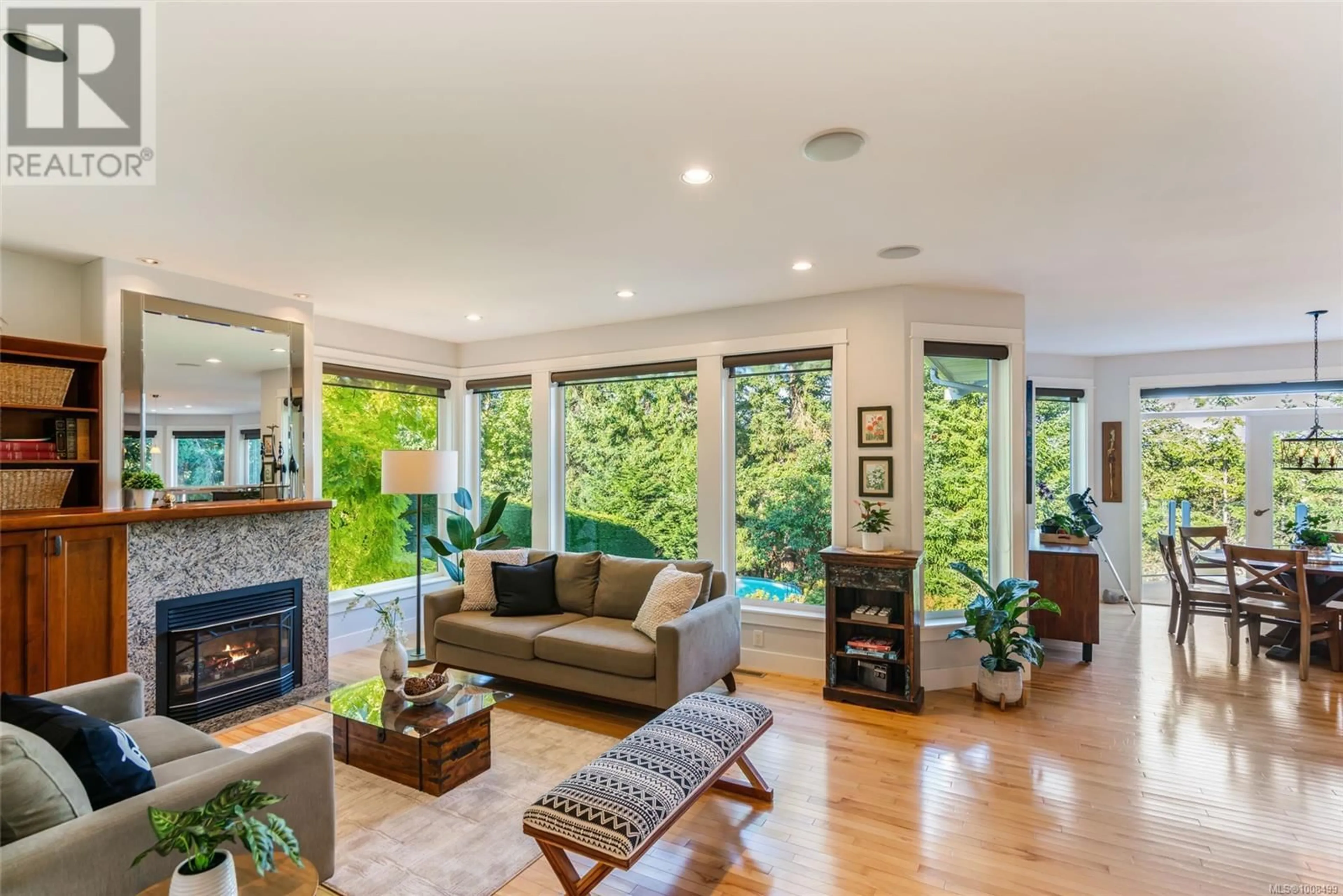 Living room with furniture, unknown for 3557 COLLINGWOOD DRIVE, Nanoose Bay British Columbia V9P9G4