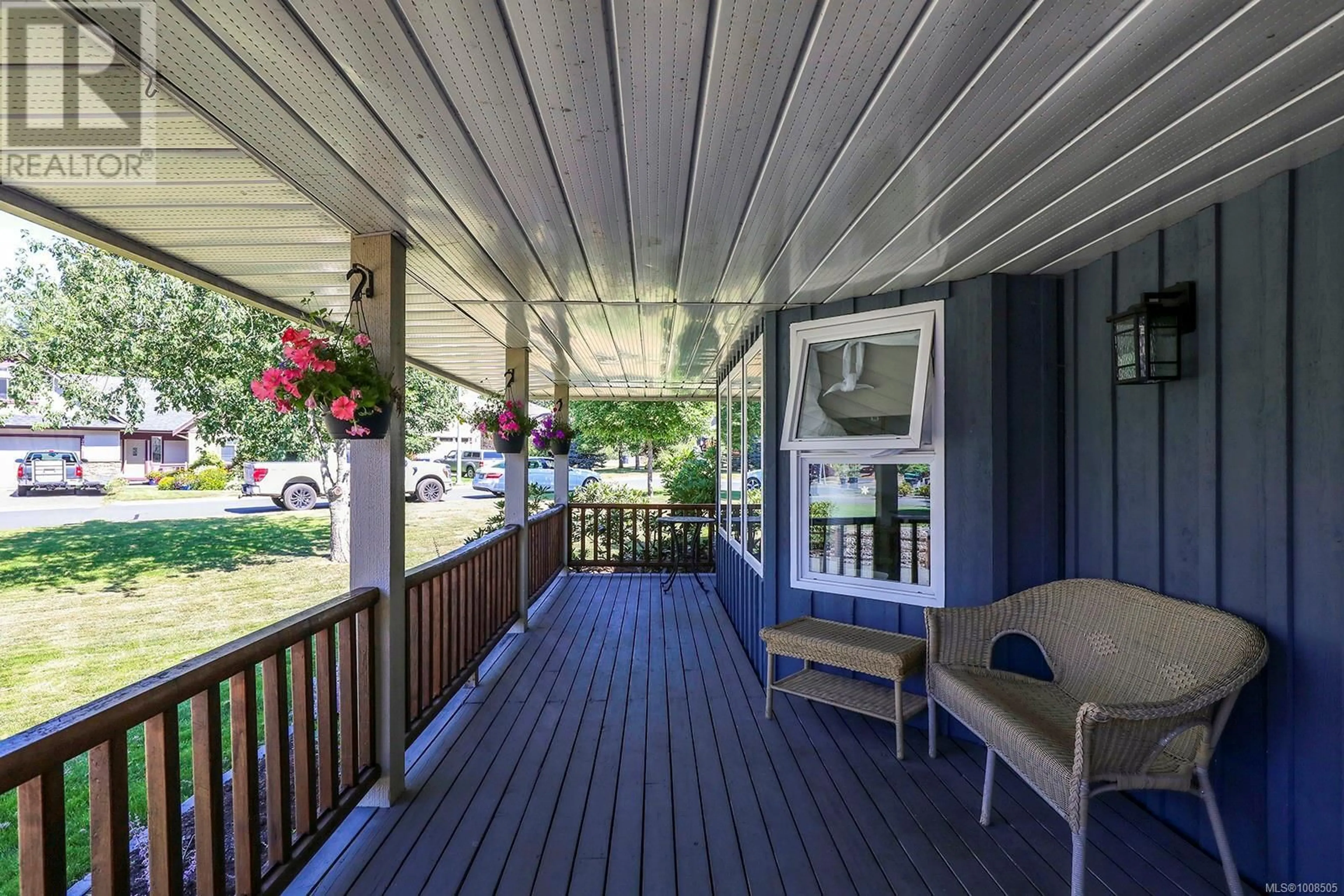 Patio, street for 2695 CARSTAIRS DRIVE, Courtenay British Columbia V9N4A3