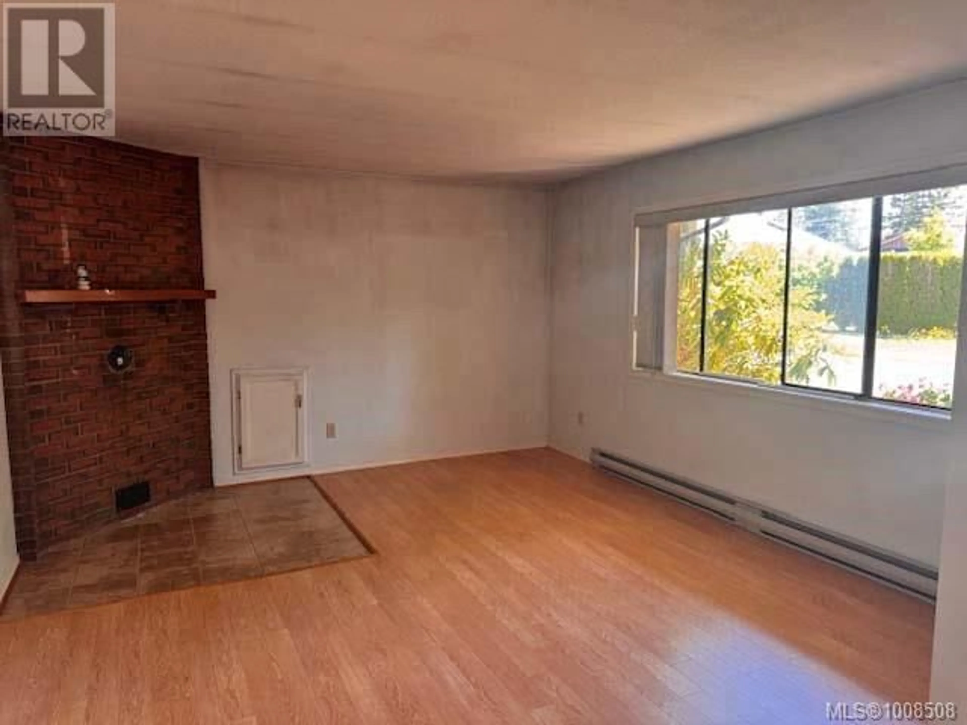 A pic of a room for 498 TODD PLACE, Parksville British Columbia V9P1C2