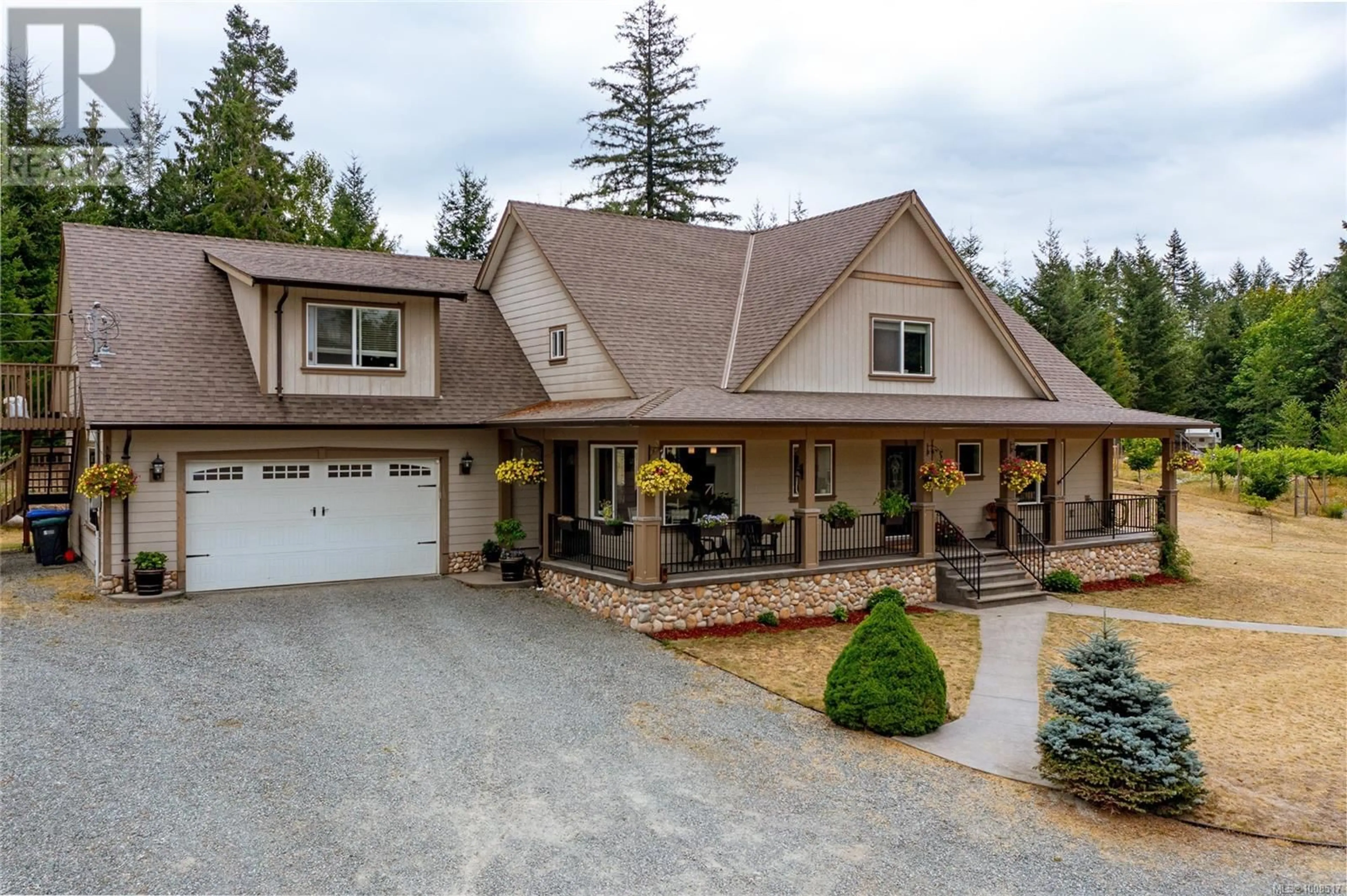 Home with vinyl exterior material, street for 2540 ELK TRAILS WAY, Nanaimo British Columbia V9X0A3