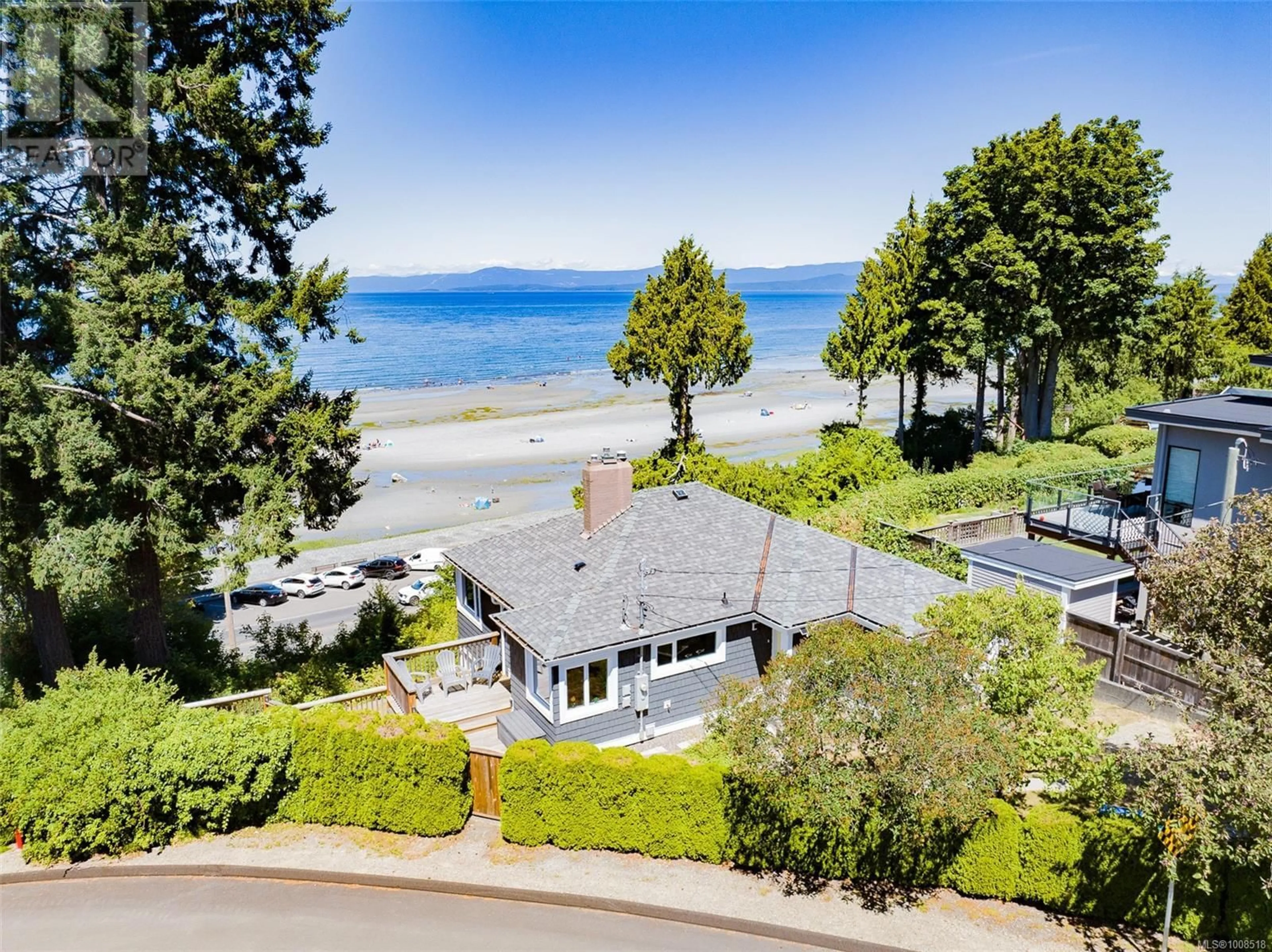 A pic from outside/outdoor area/front of a property/back of a property/a pic from drone, water/lake/river/ocean view for 484 BAY STREET, Qualicum Beach British Columbia V9K1J9