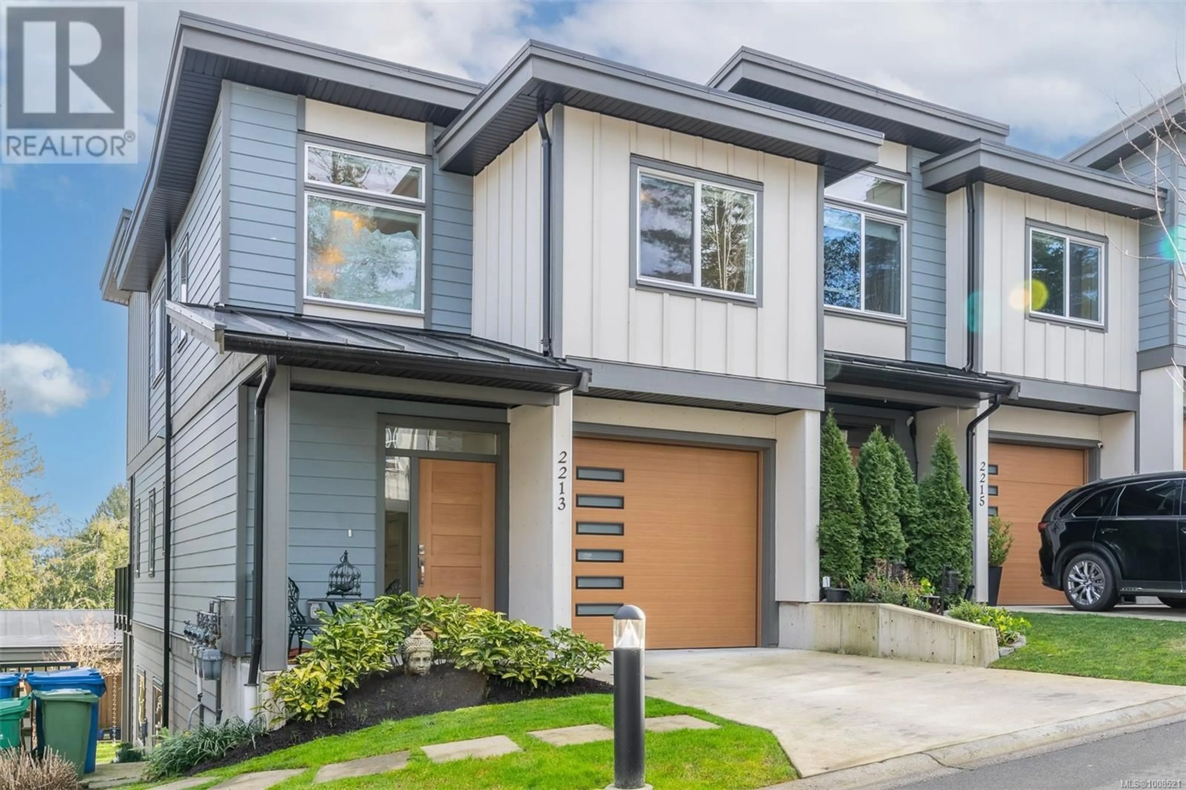 Home with vinyl exterior material, street for 2213 ECHO VALLEY RISE, Langford British Columbia V9B0G4
