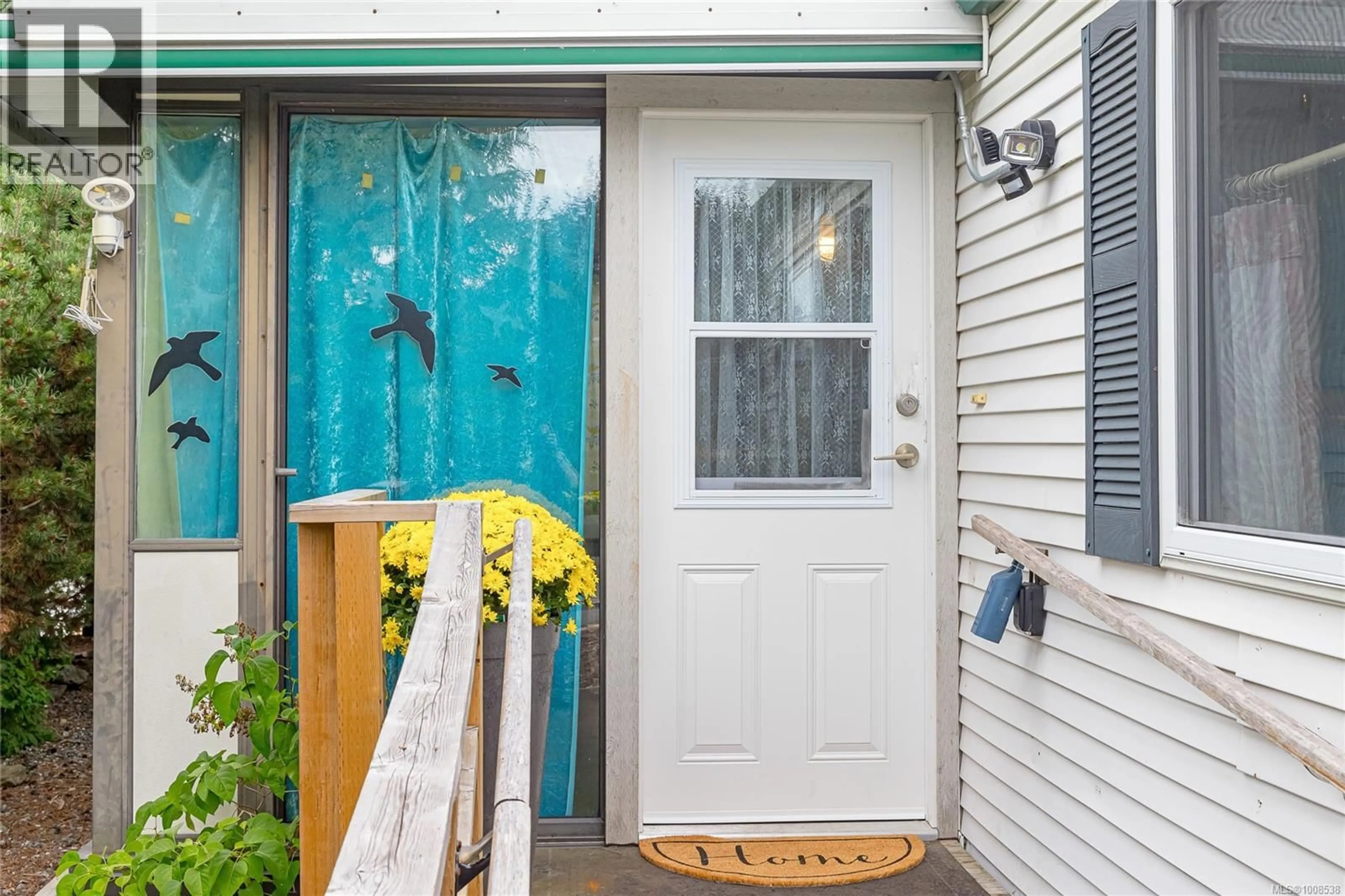 Indoor entryway for 52 - 10980 WESTDOWNE ROAD, Ladysmith British Columbia V9G1X3
