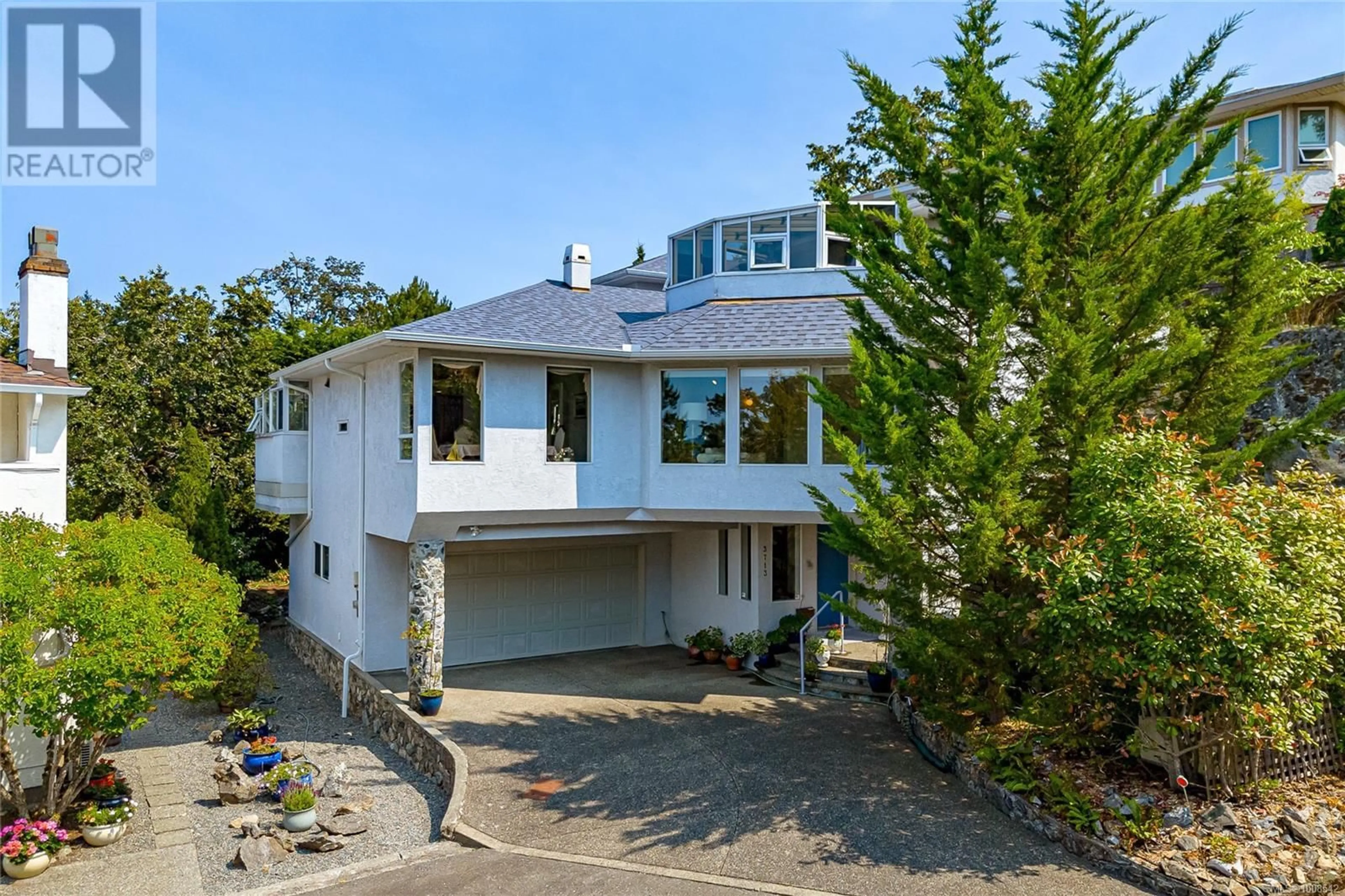 Home with vinyl exterior material, unknown for 3713 POINTER PLACE, Saanich British Columbia V8P5S3