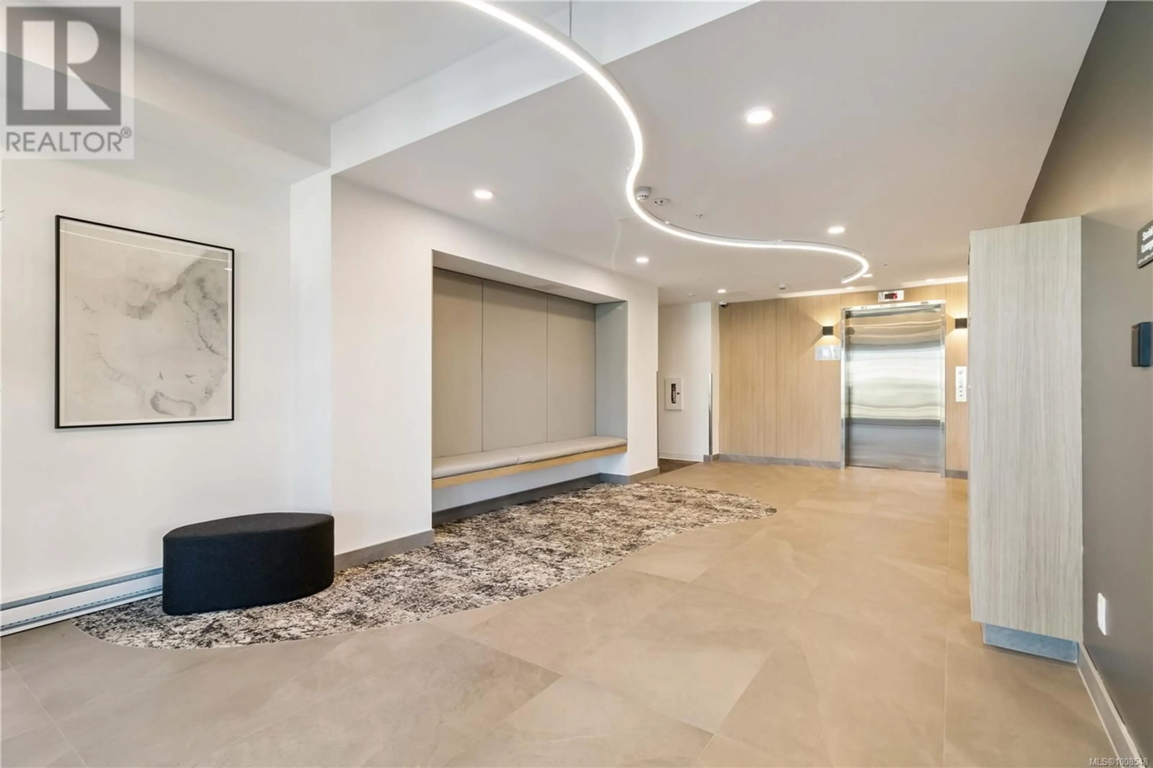 Indoor foyer for 200 - 3564B RYDER HESJEDAL WAY, Colwood British Columbia V9C0V3