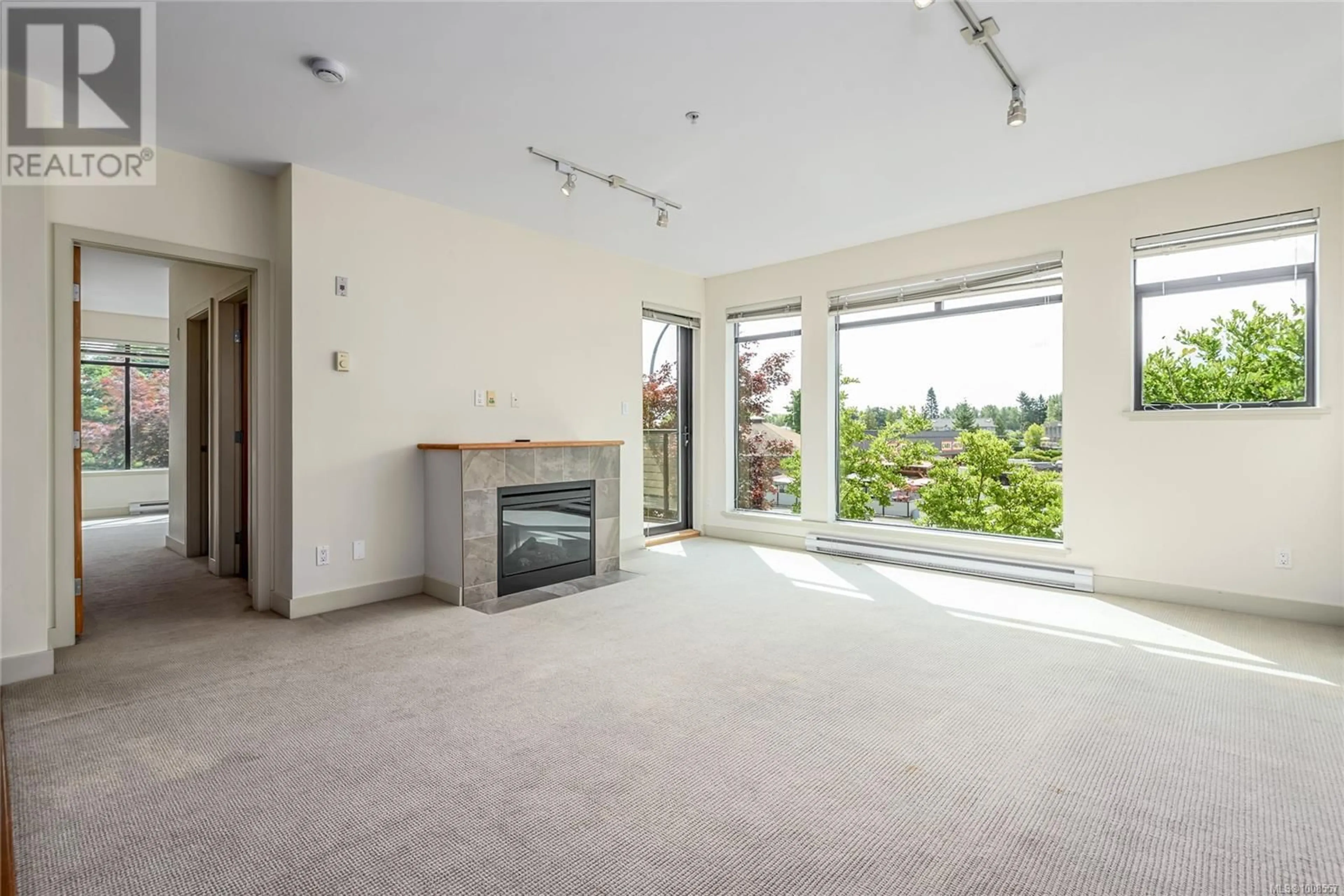 Living room with furniture, unknown for 121 - 2300 MANSFIELD DRIVE, Courtenay British Columbia V9N3S3