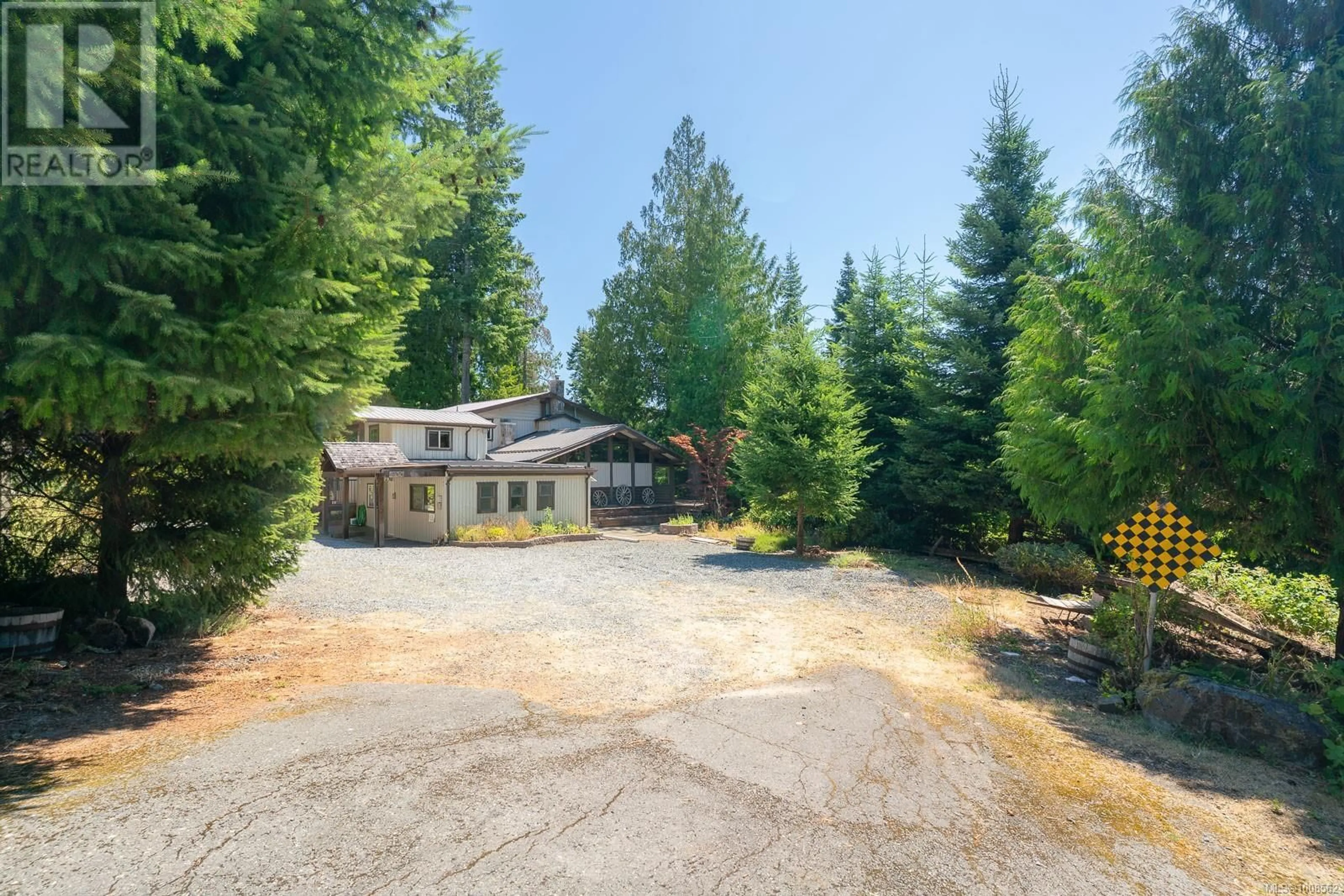 A pic from outside/outdoor area/front of a property/back of a property/a pic from drone, unknown for 300&304 DEER ROAD, Lake Cowichan British Columbia V0R2G0