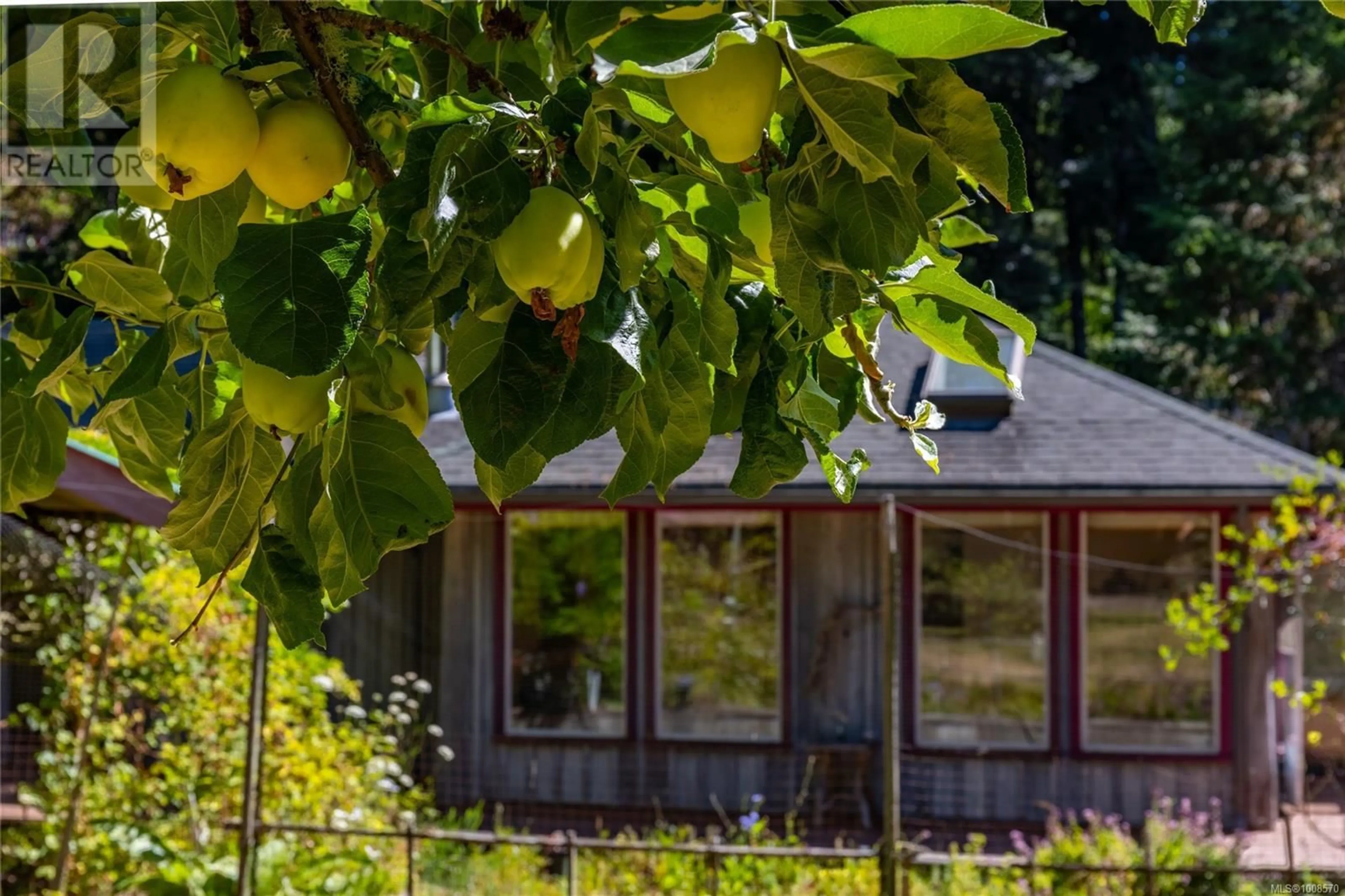 Shed for 3708 STARBOARD CRESCENT, Pender Island British Columbia V0N2M0