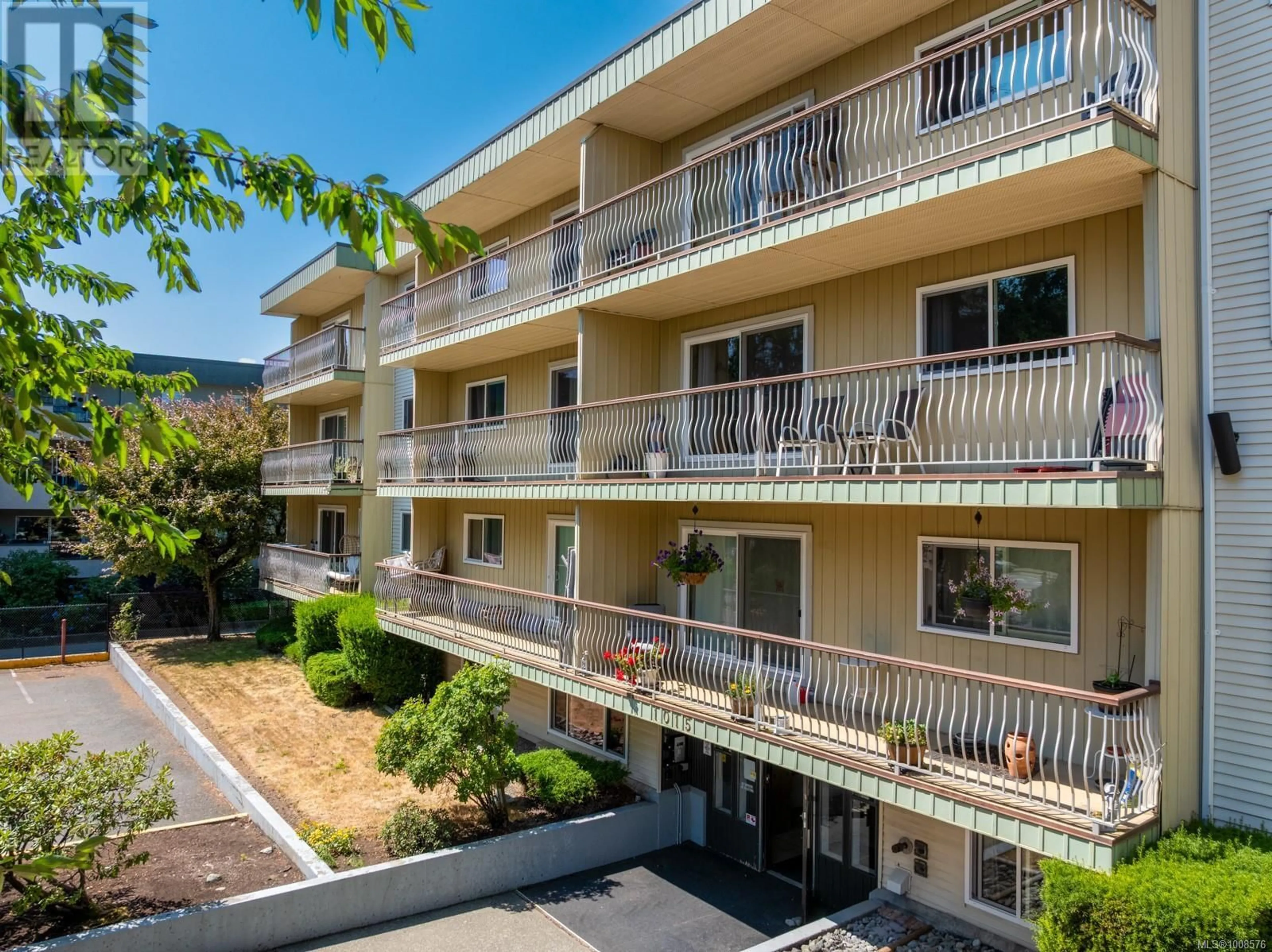 Patio, unknown for 402 - 1015 CUMBERLAND ROAD, Courtenay British Columbia V9N2E7