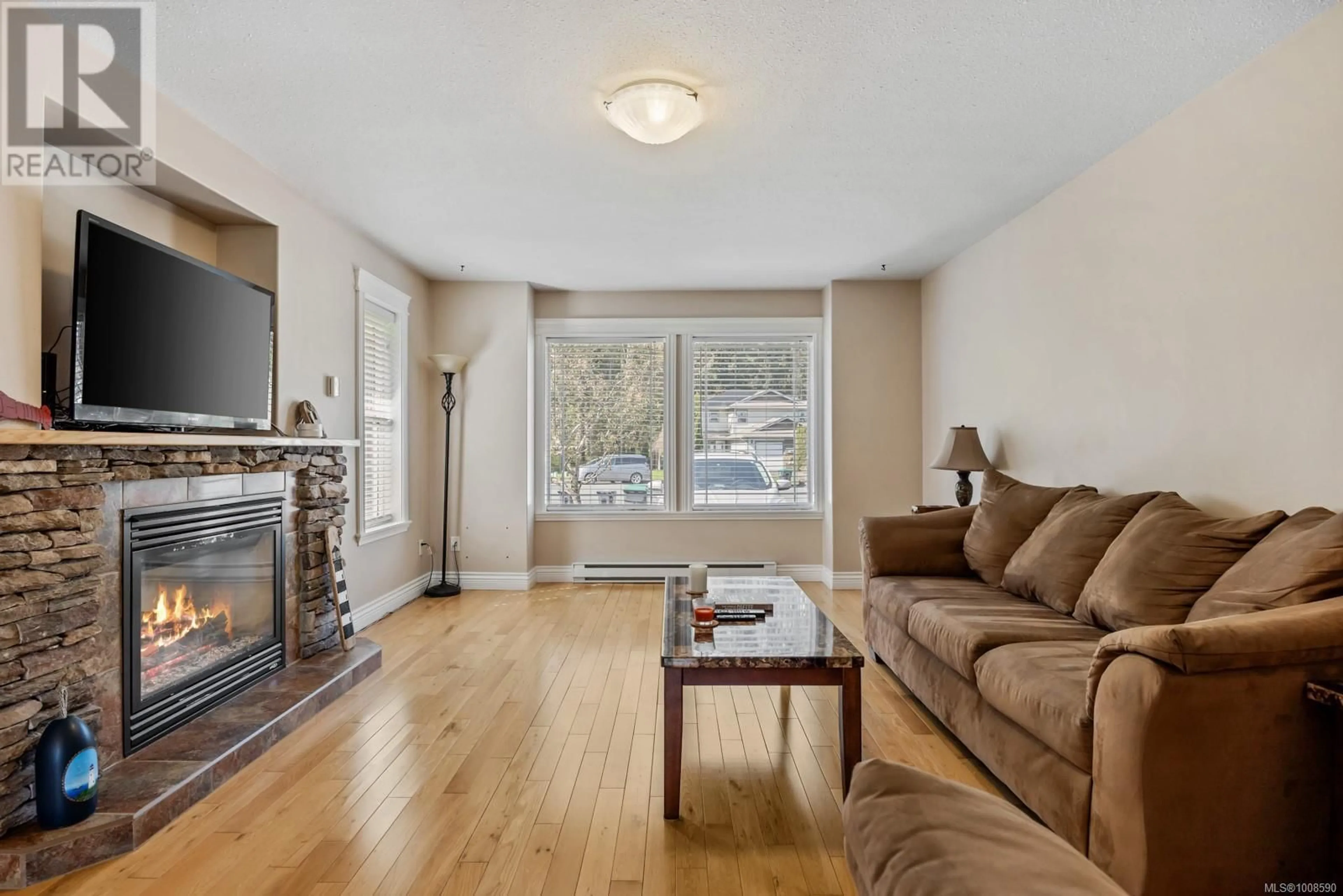 Living room with furniture, wood/laminate floor for B - 2694 TATER PLACE, Courtenay British Columbia V9N8Z5