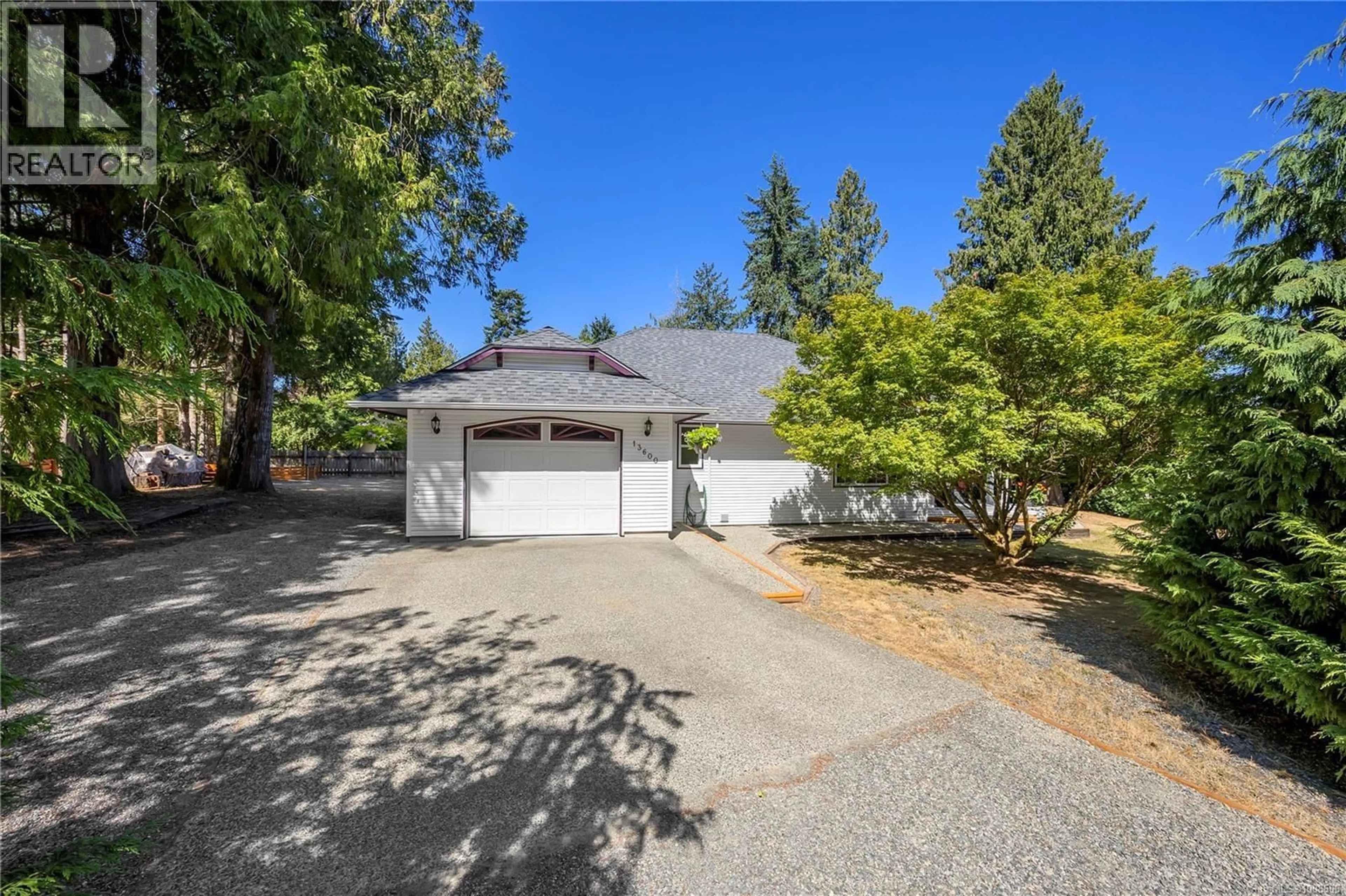 A pic from outside/outdoor area/front of a property/back of a property/a pic from drone, street for 13600 WAGON WHEEL DRIVE, Ladysmith British Columbia V9G1H2