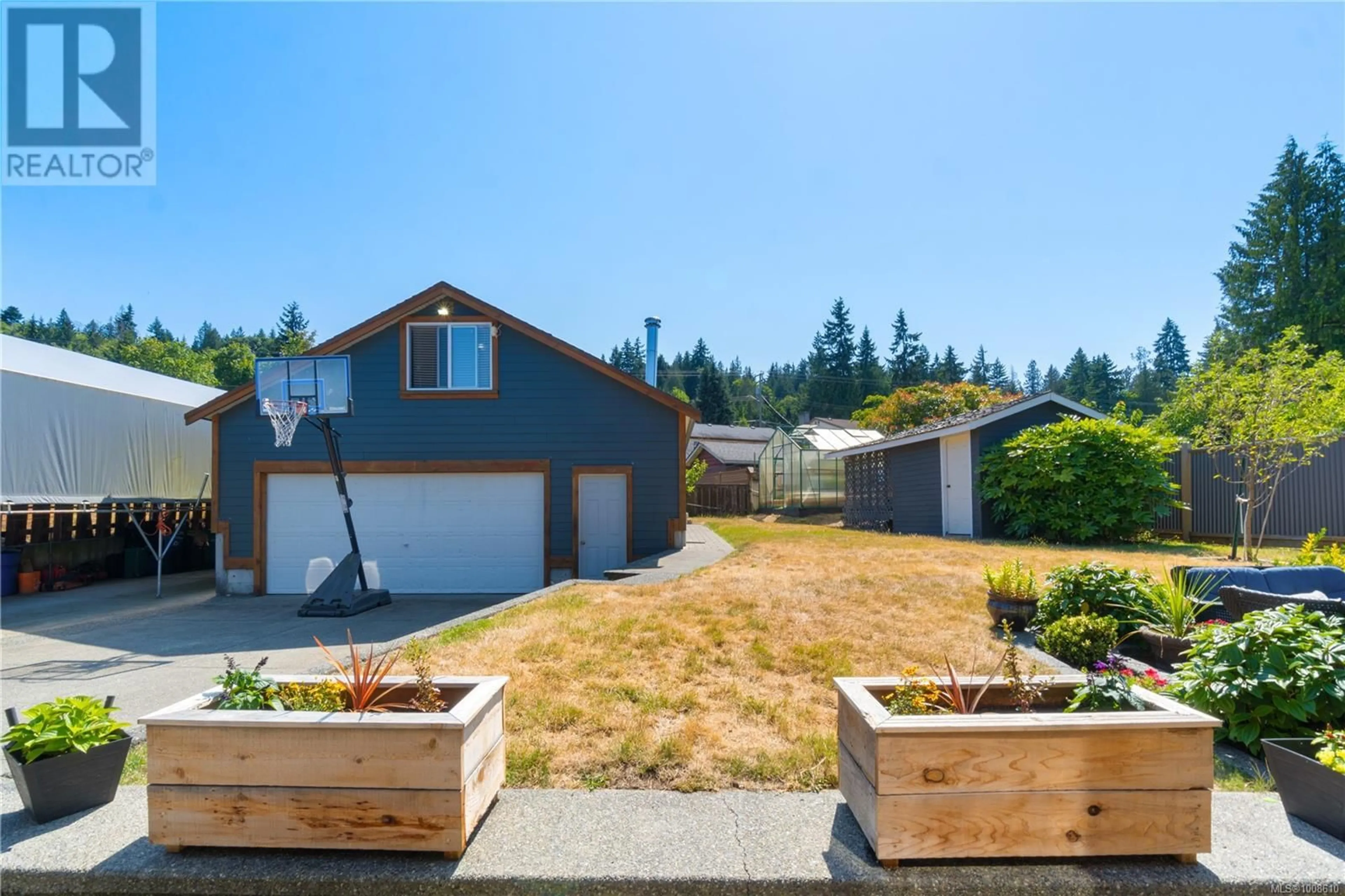 Home with vinyl exterior material, street for 5541 WESTDALE ROAD, Nanaimo British Columbia V9V1G4