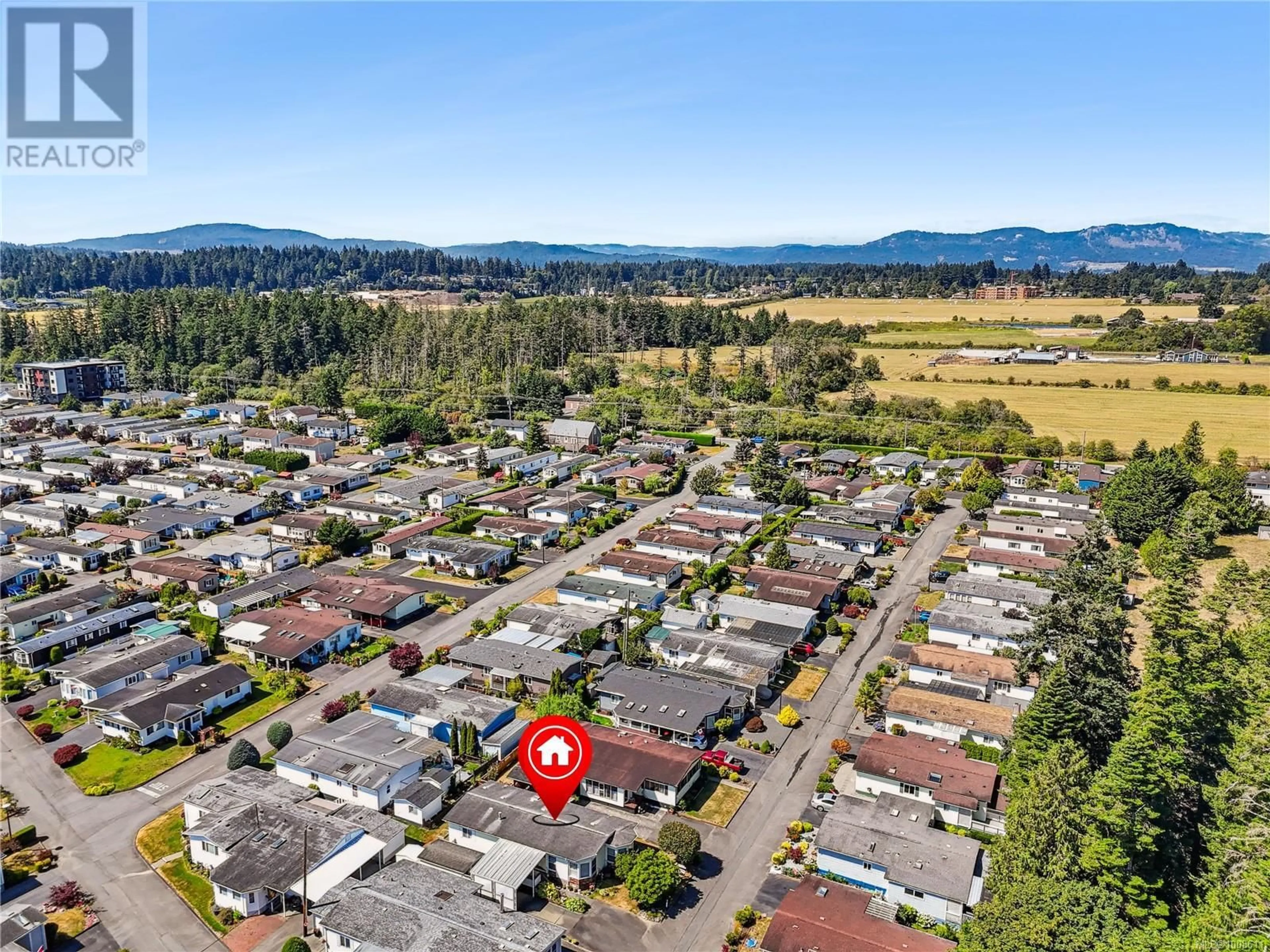 A pic from outside/outdoor area/front of a property/back of a property/a pic from drone, street for 30 - 7701 CENTRAL SAANICH ROAD, Central Saanich British Columbia V8M1X3