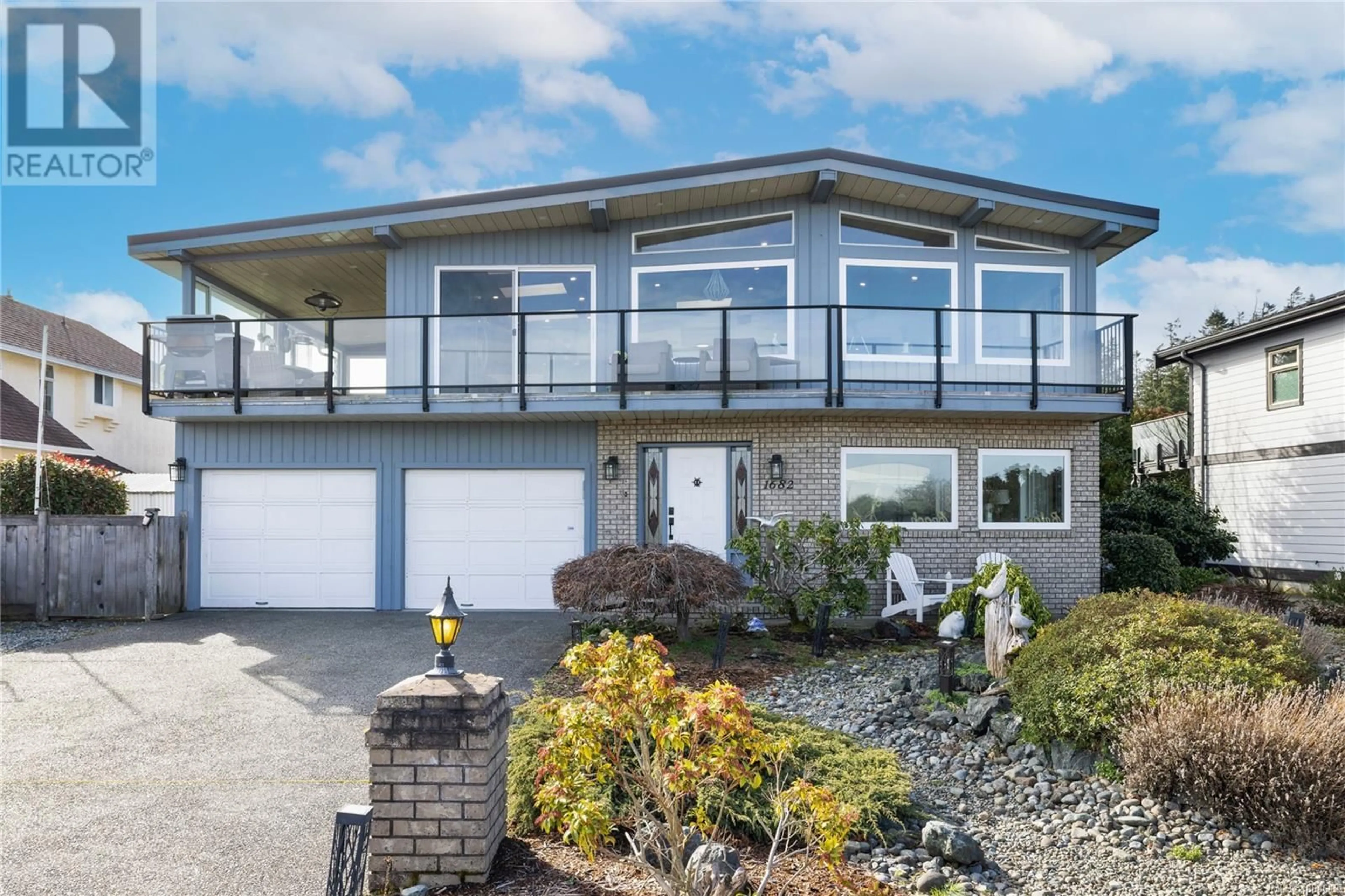 Home with vinyl exterior material, unknown for 1682 ADMIRAL TRYON BOULEVARD, Parksville British Columbia V9P1Y1