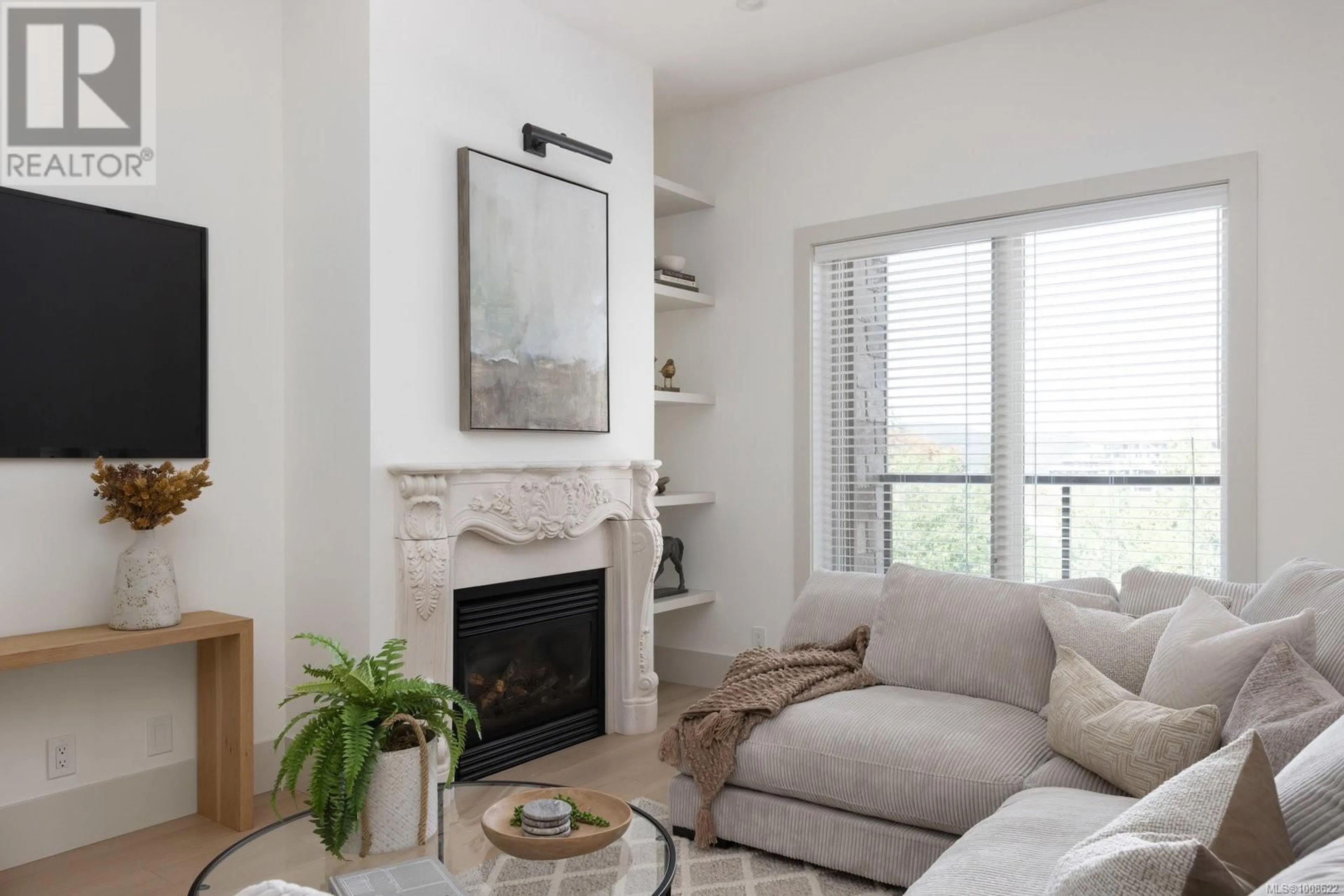 Living room with furniture, unknown for 403 - 1335 BEAR MOUNTAIN PARKWAY, Langford British Columbia V9B6T9