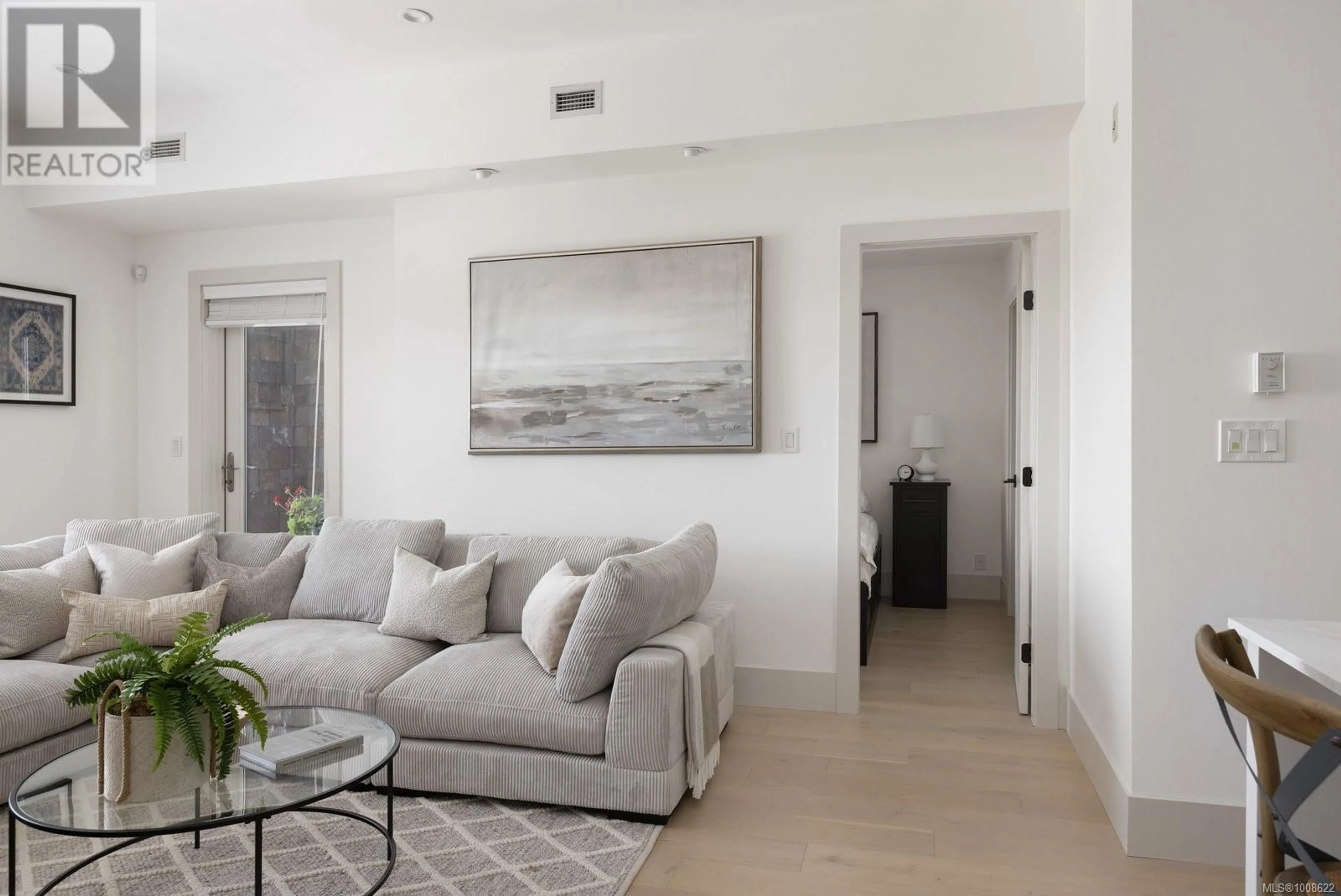 Living room with furniture, unknown for 403 - 1335 BEAR MOUNTAIN PARKWAY, Langford British Columbia V9B6T9